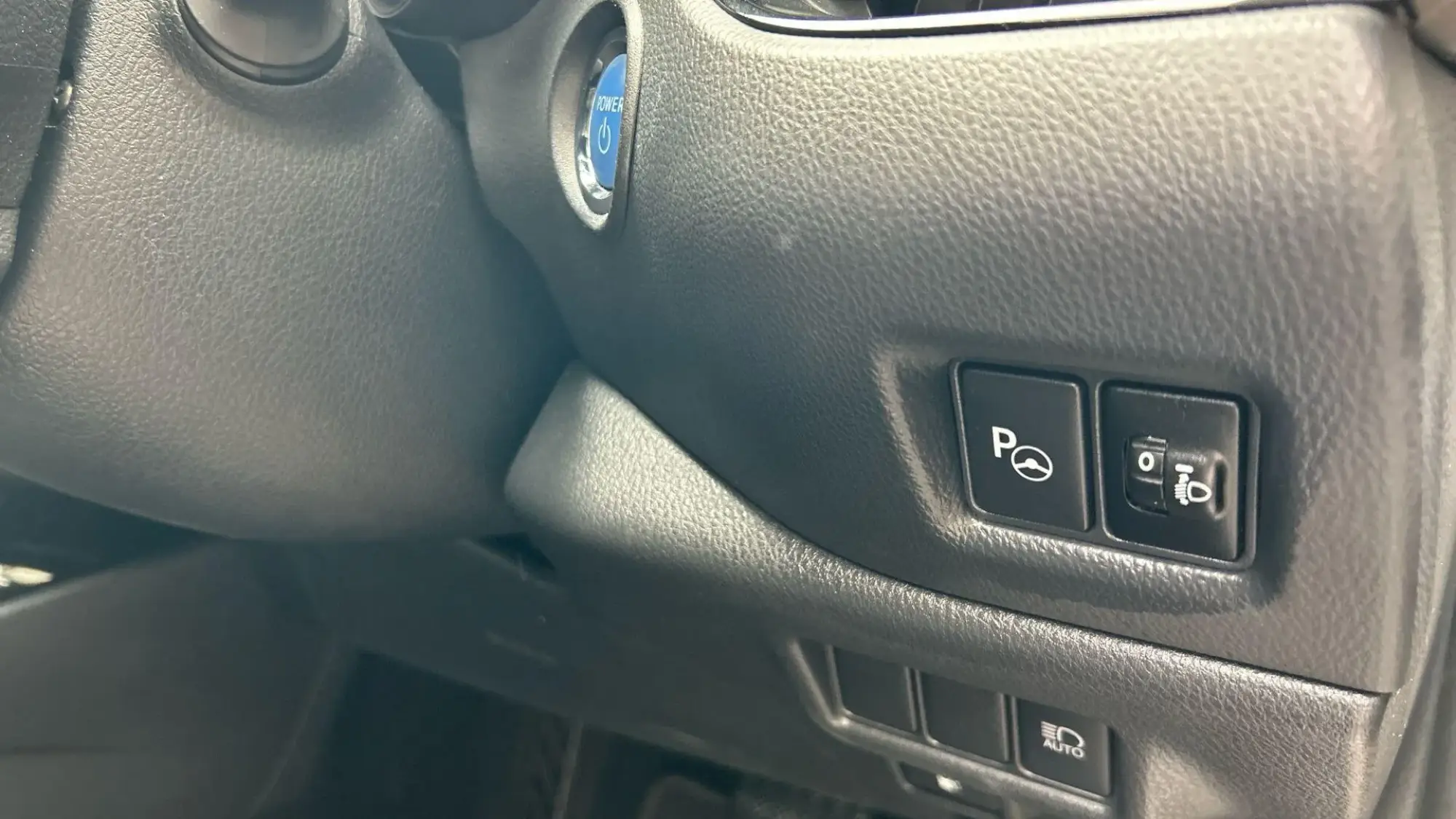 Toyota C-HR Self-Charging Hybrid Image 40 Toyota C-HR Self-Charging Hybrid Image 40
