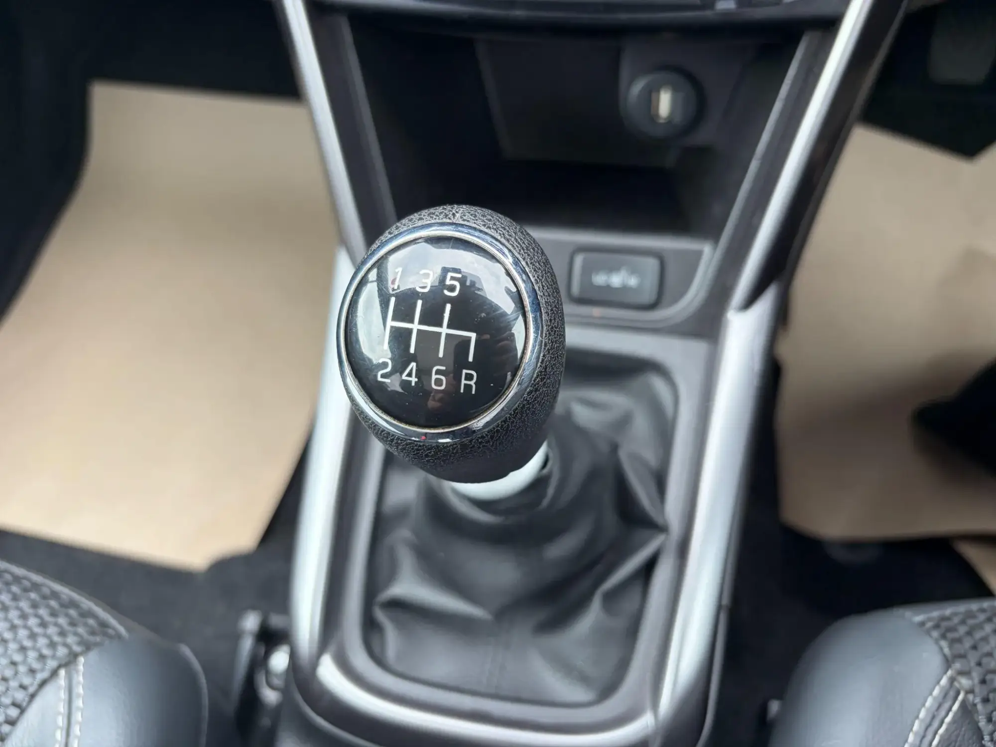 Suzuki S-Cross Image 10