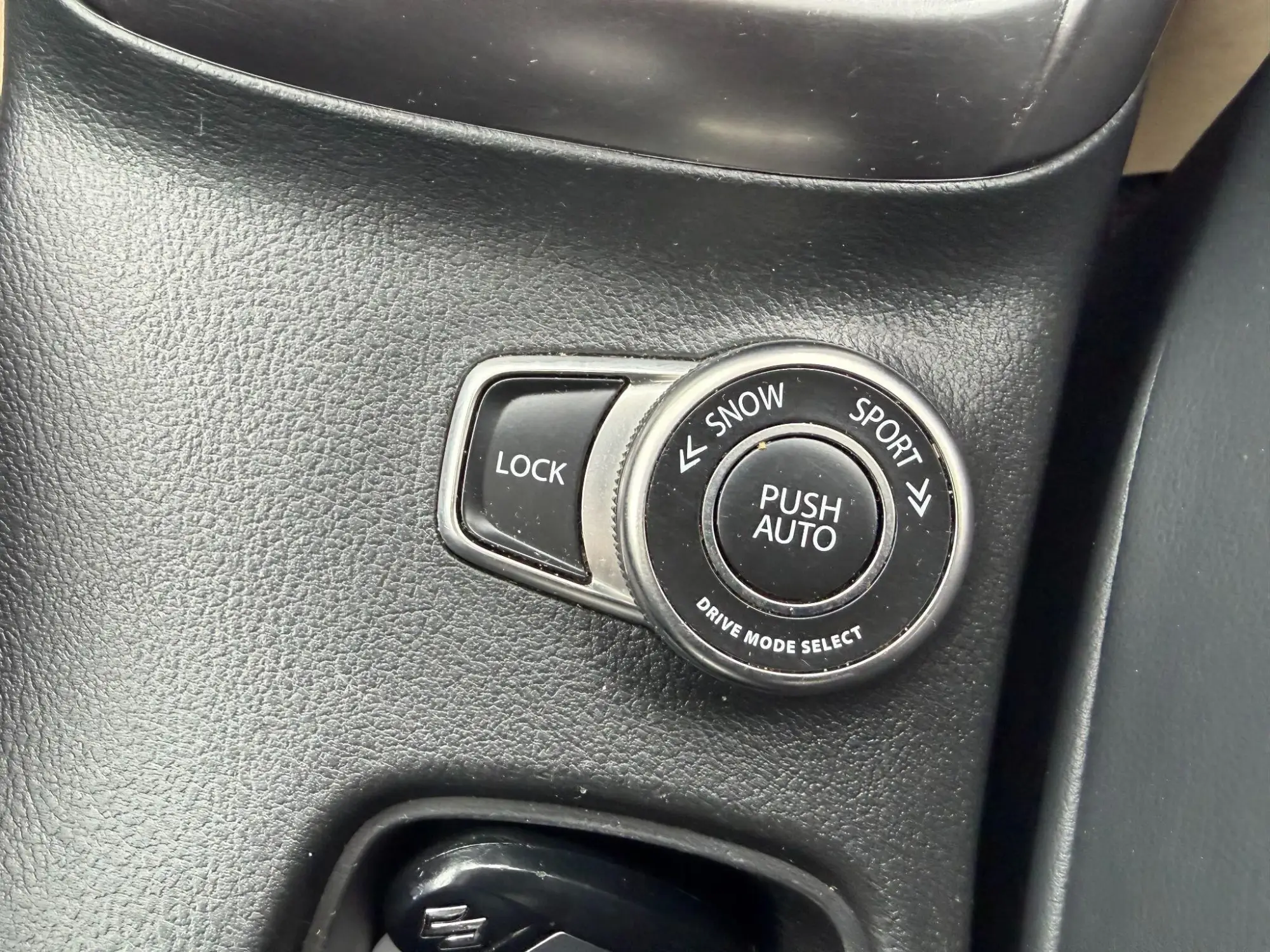 Suzuki S-Cross Image 19