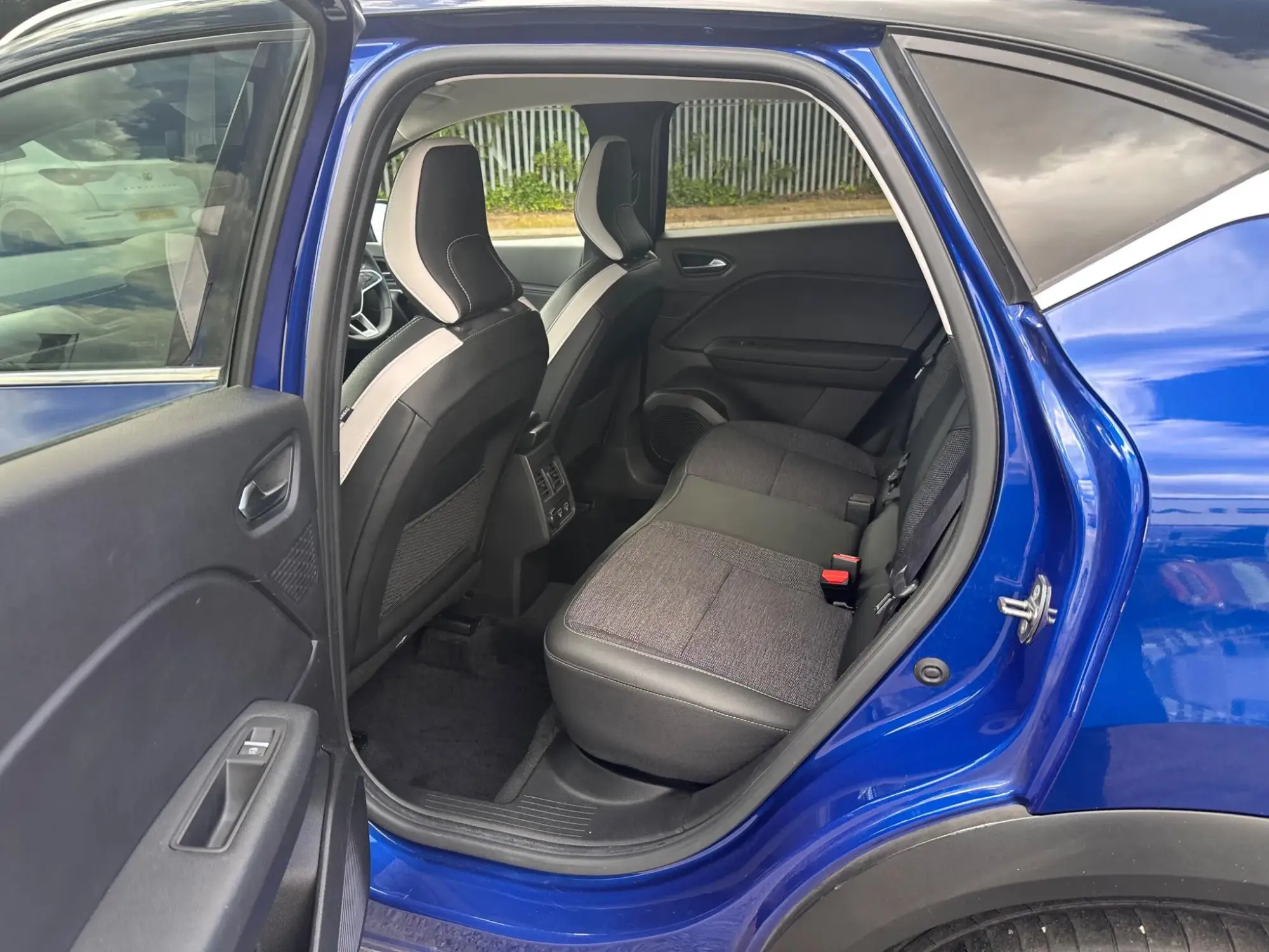 Renault Captur Image 12 Renault Captur Image 12