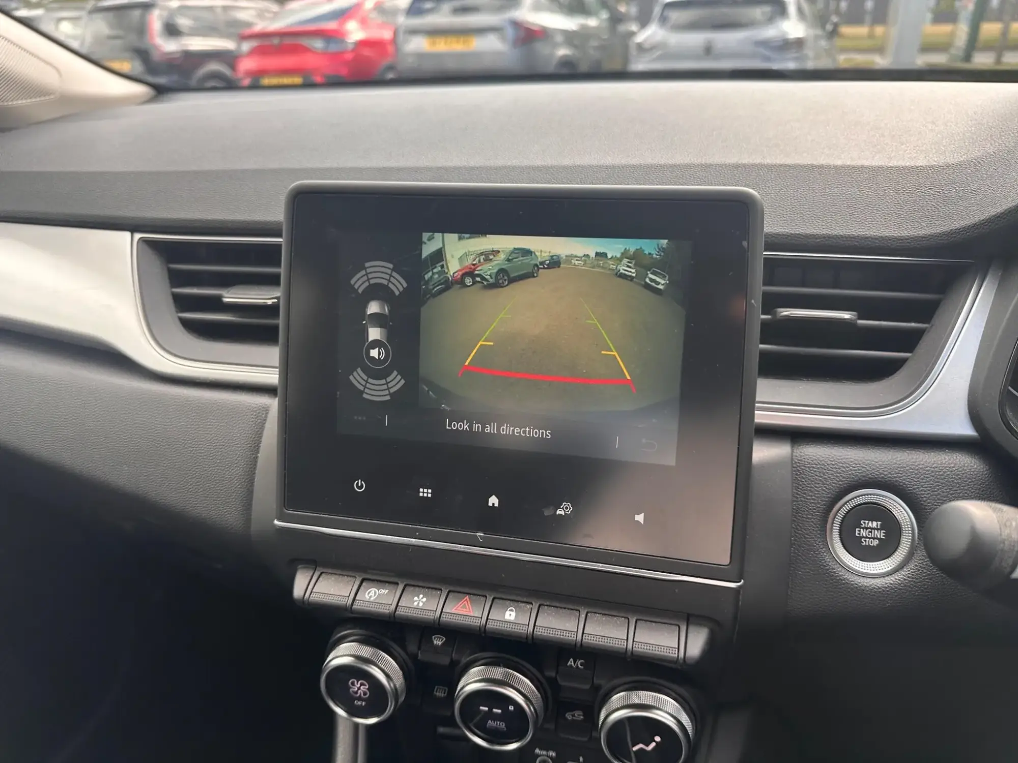 Renault Captur Image 17 Renault Captur Image 17