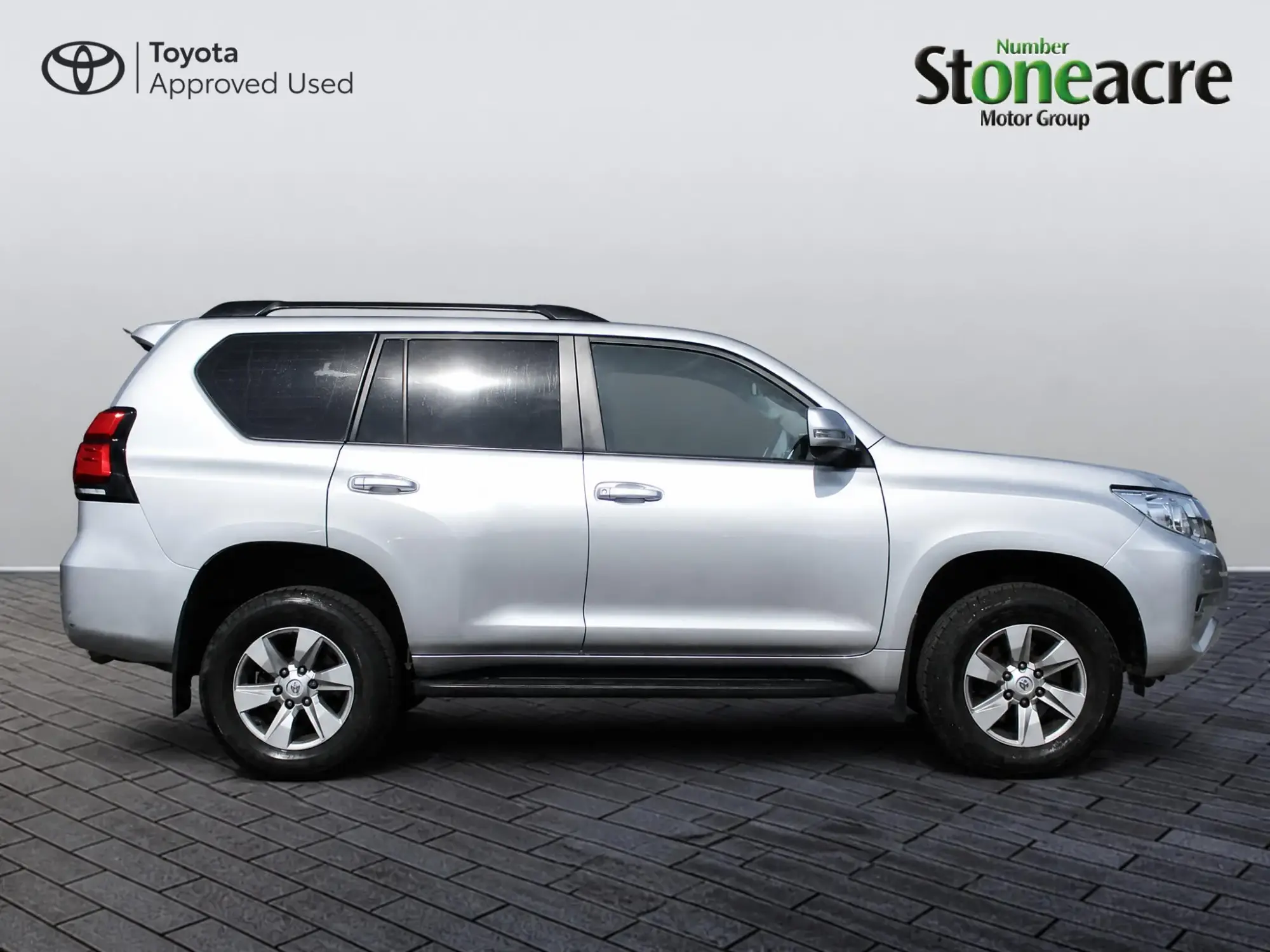 Toyota Land Cruiser 2.8D Active Auto 4WD Euro 6 5dr (7 Seat) NL18LYS Image 2 Toyota Land Cruiser 2.8D Active Auto 4WD Euro 6 5dr (7 Seat) NL18LYS Image 2
