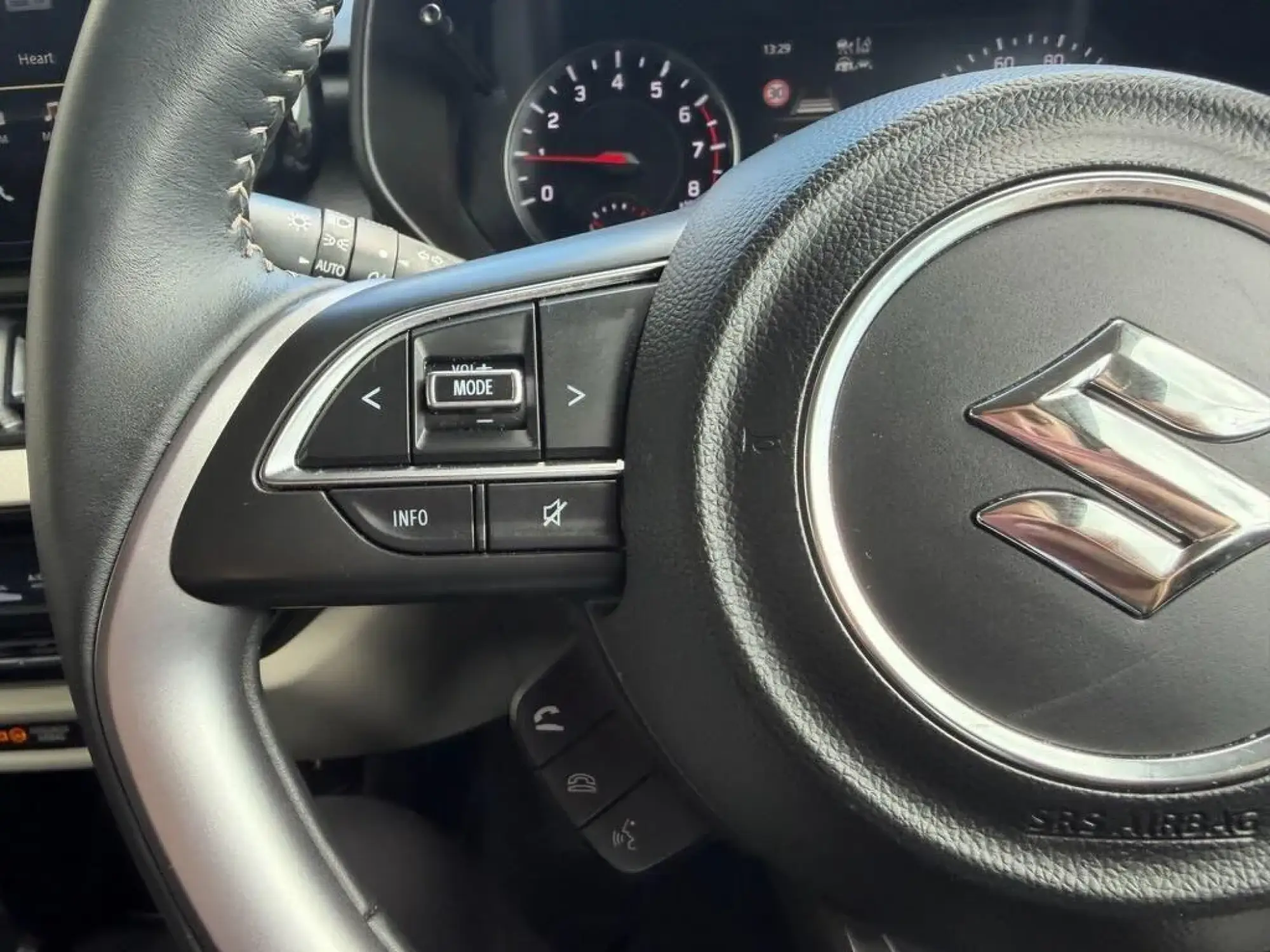 Suzuki Swift Image 14 Suzuki Swift Image 14