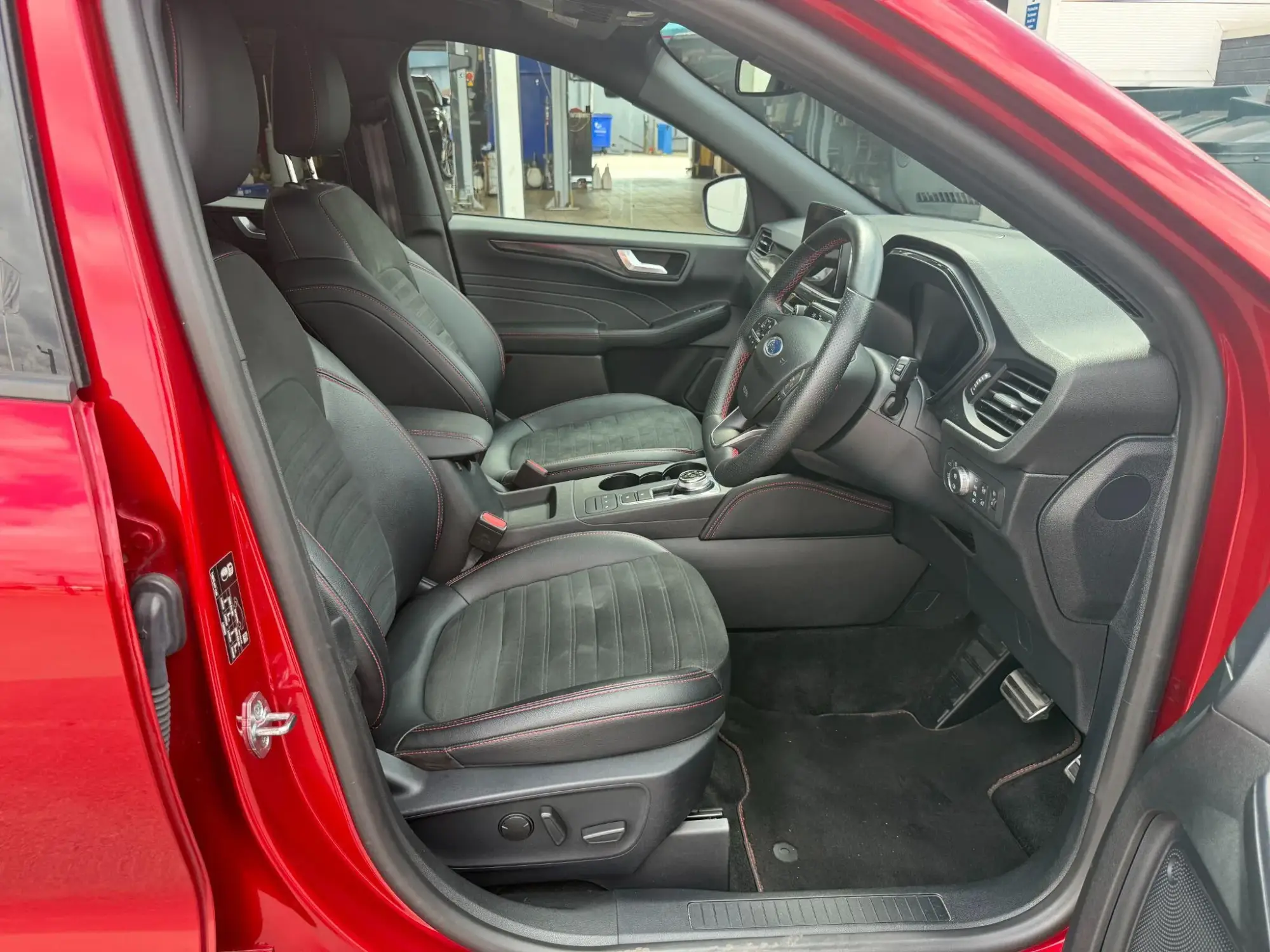 Ford Kuga Plug-In Hybrid Image 11 Ford Kuga Plug-In Hybrid Image 11