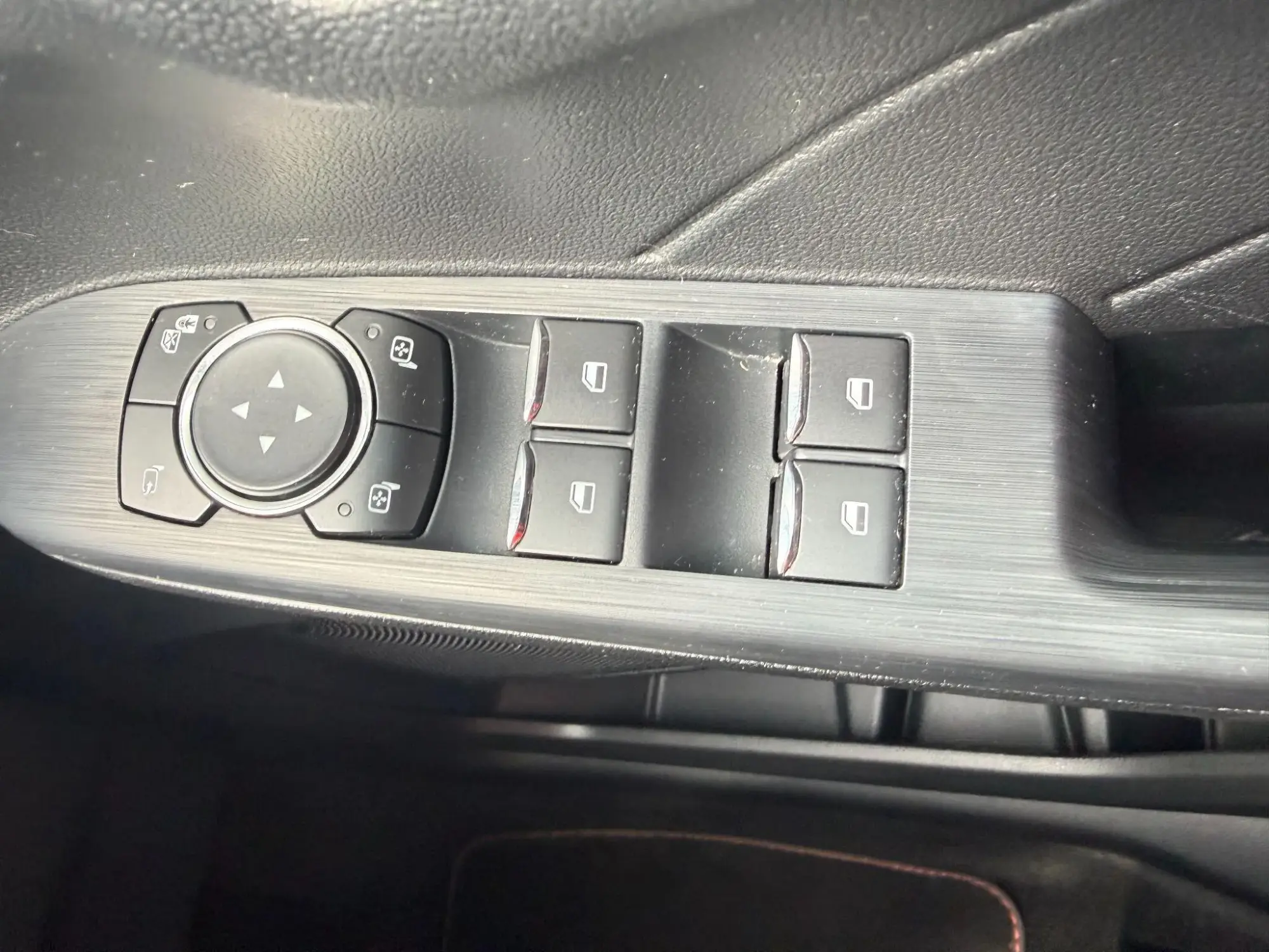 Ford Kuga Plug-In Hybrid Image 18 Ford Kuga Plug-In Hybrid Image 18