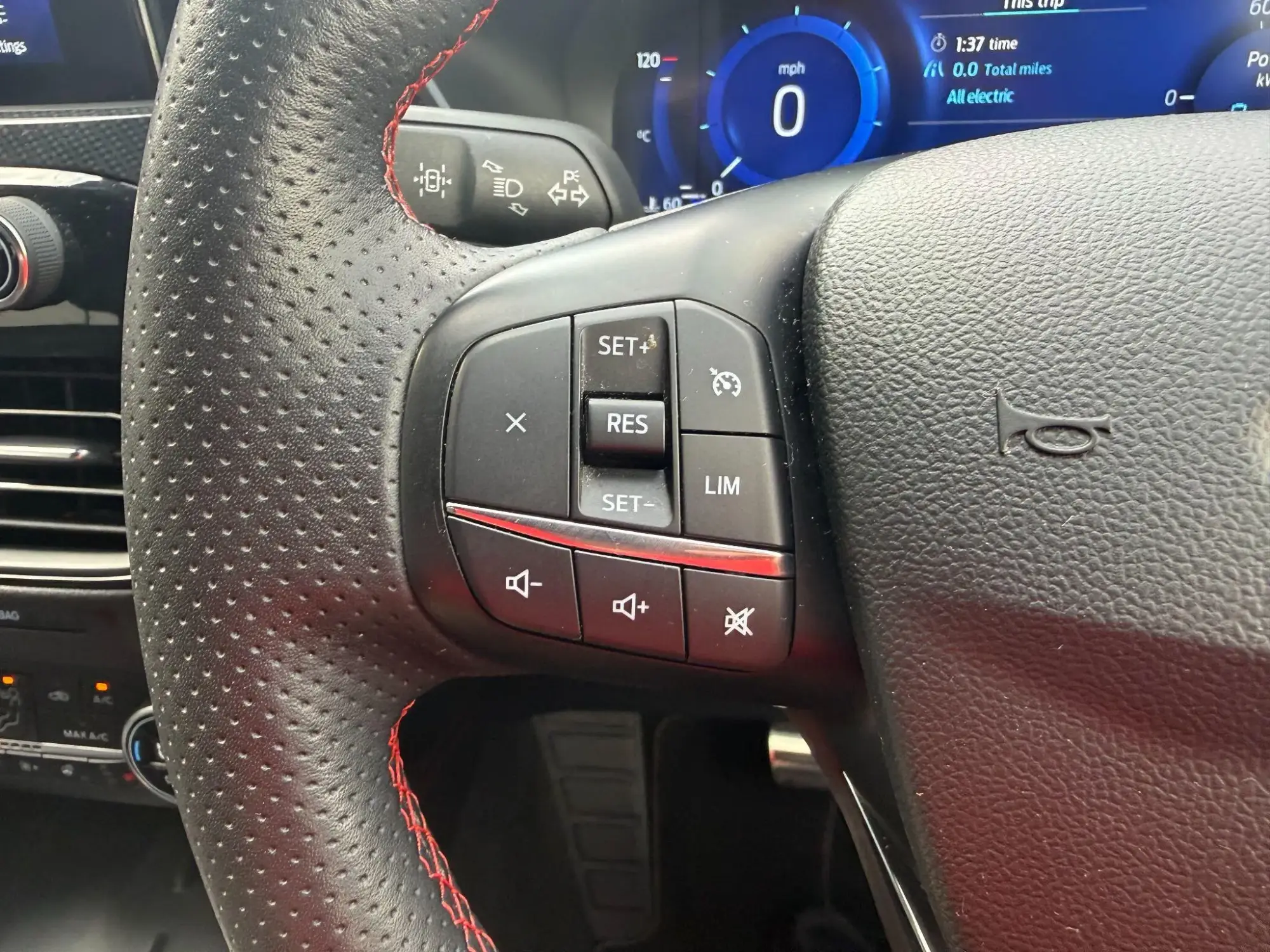 Ford Kuga Plug-In Hybrid Image 23 Ford Kuga Plug-In Hybrid Image 23