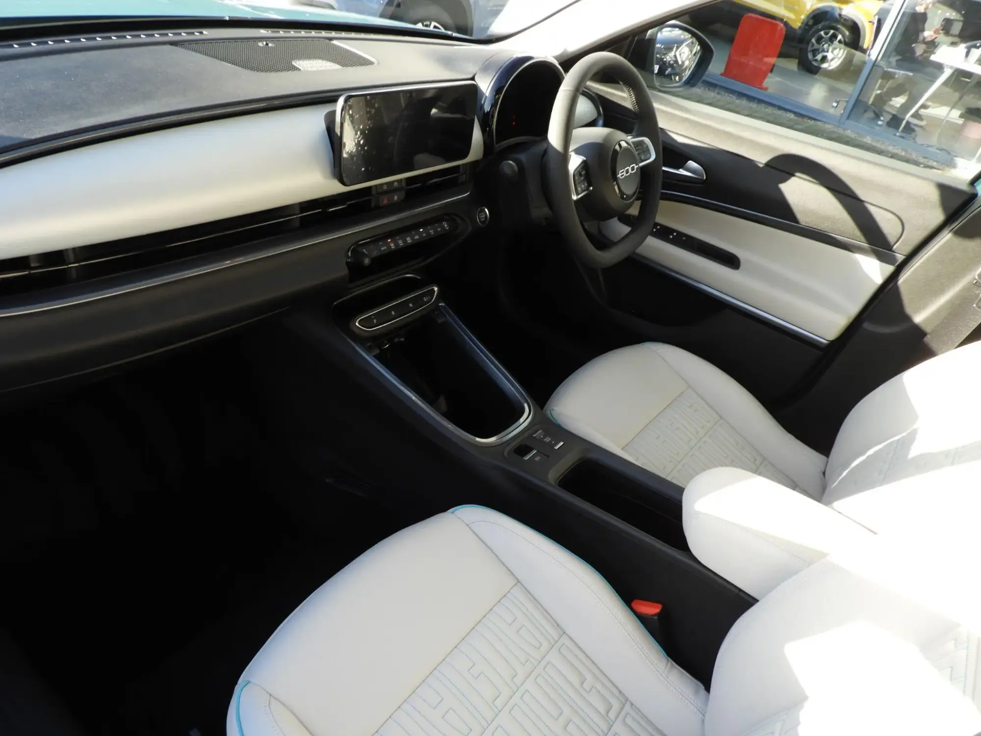 Fiat 600 Petrol Image 6 Fiat 600 Petrol Image 6