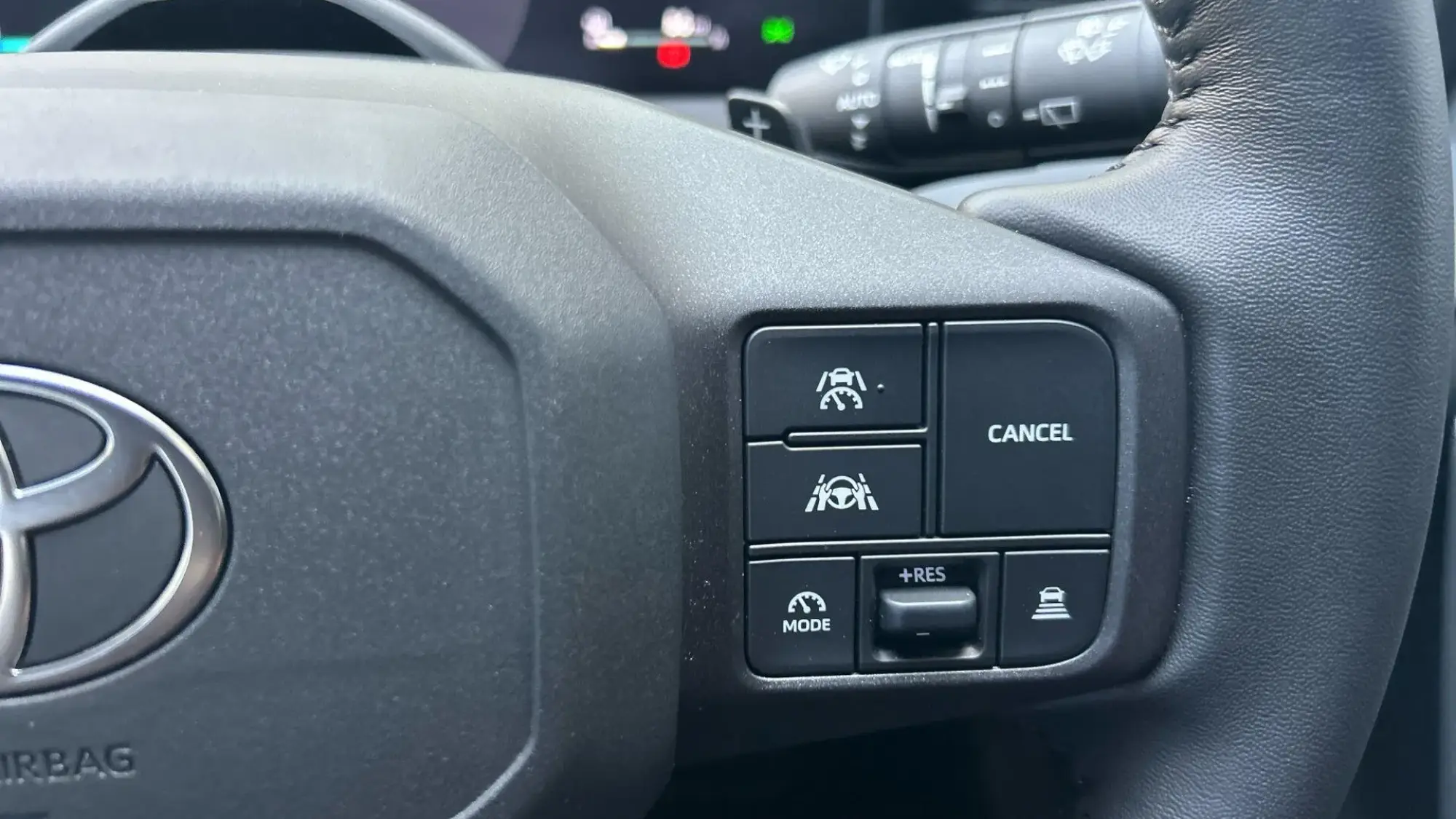 Toyota RAV4 Image 32 Toyota RAV4 Image 32