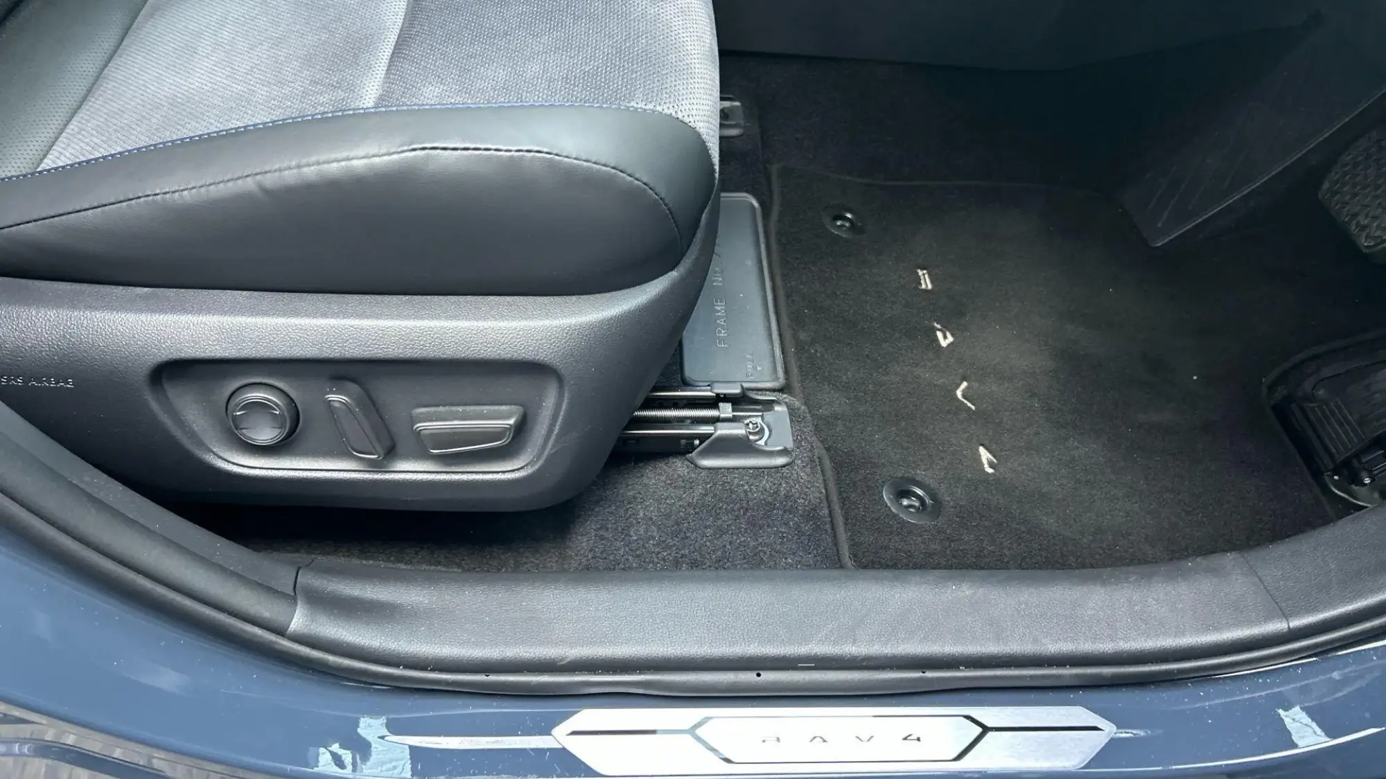 Toyota RAV4 Image 35 Toyota RAV4 Image 35