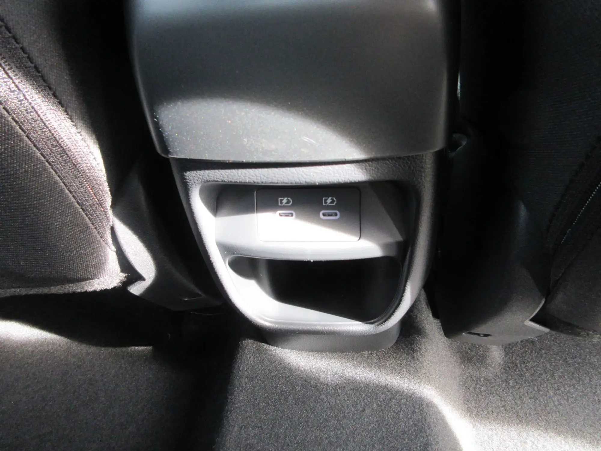 Nissan Juke Hybrid Image 16
