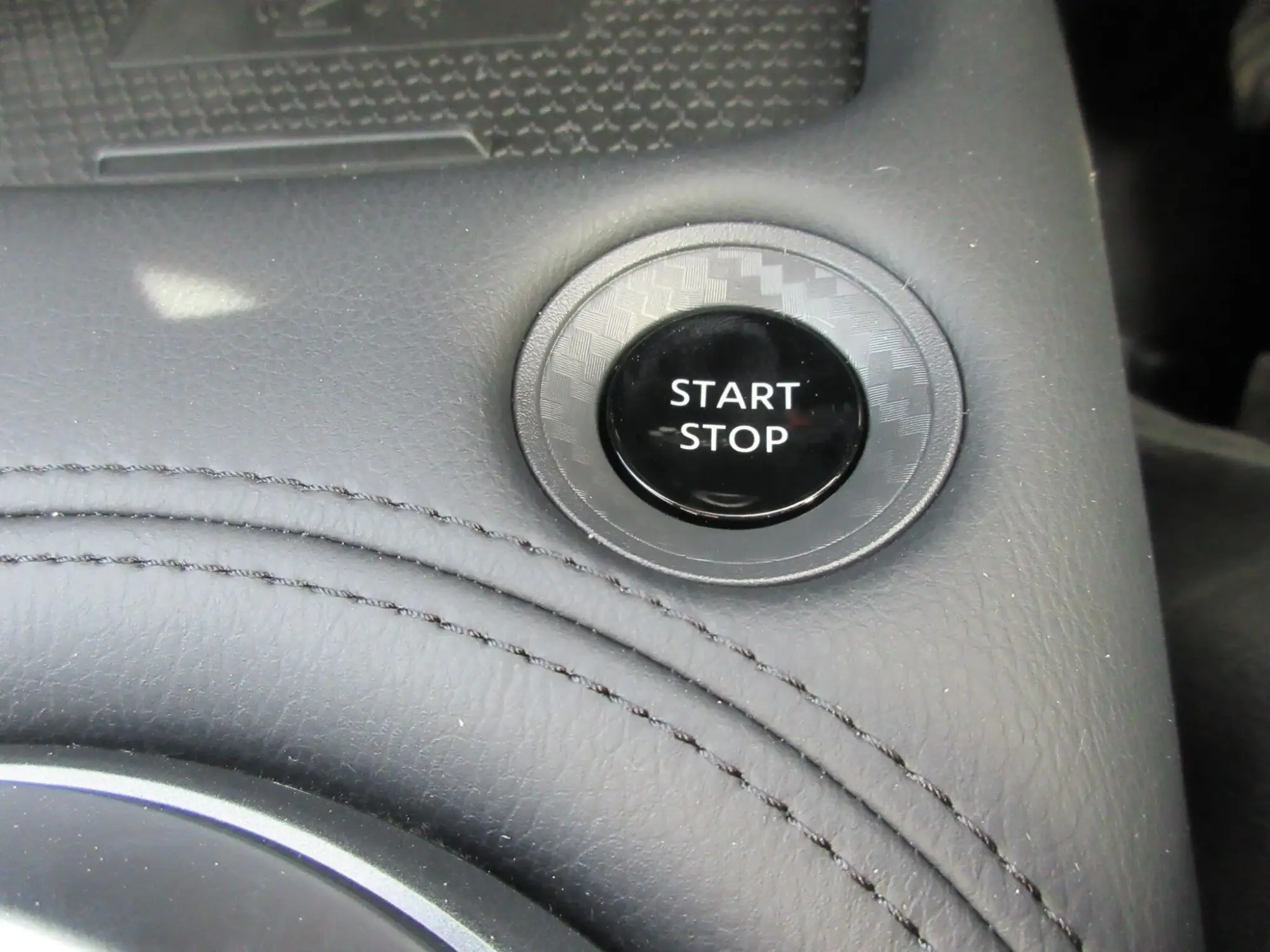 Nissan Juke Hybrid Image 21