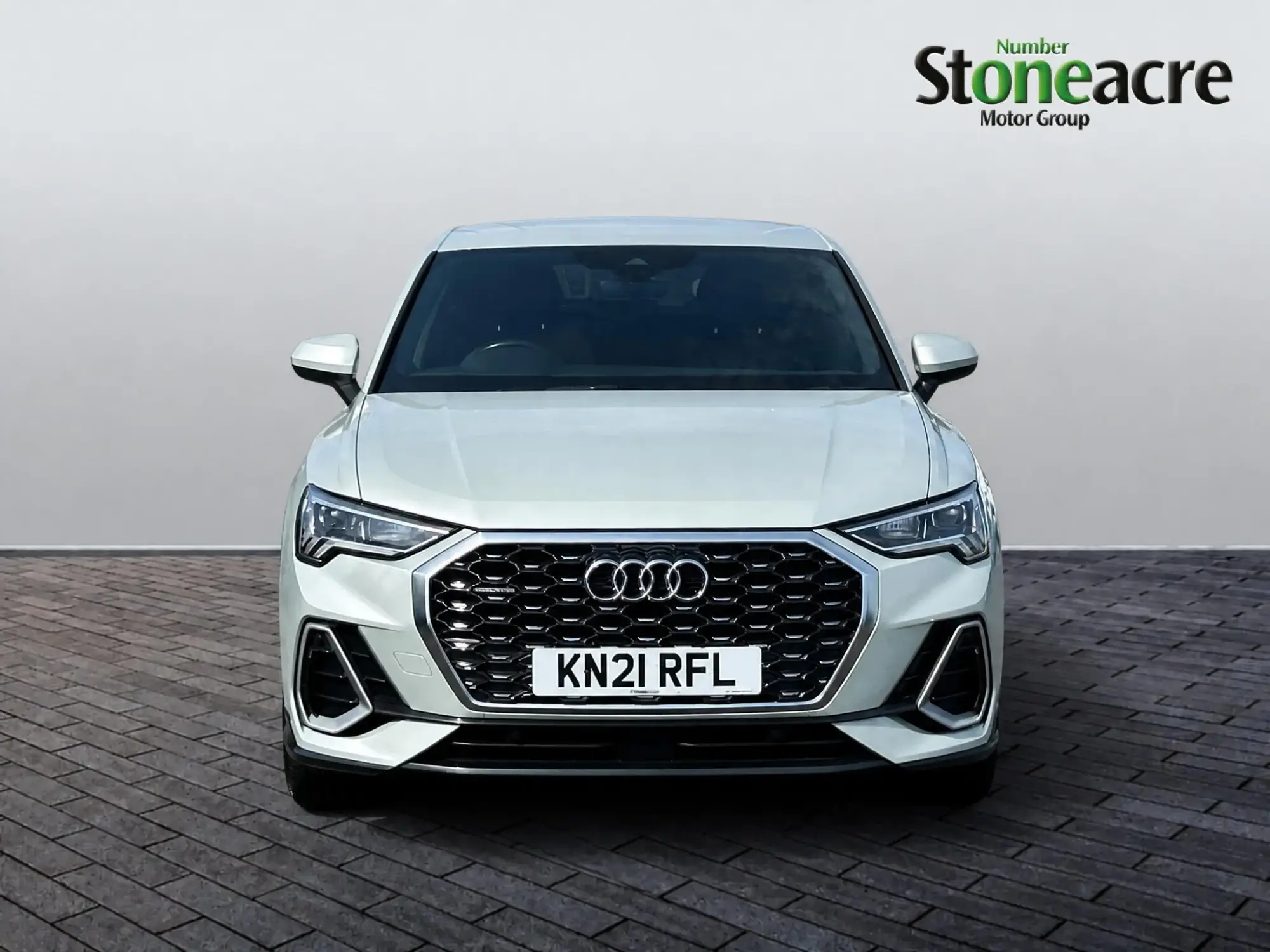 Audi Q3 Image 8