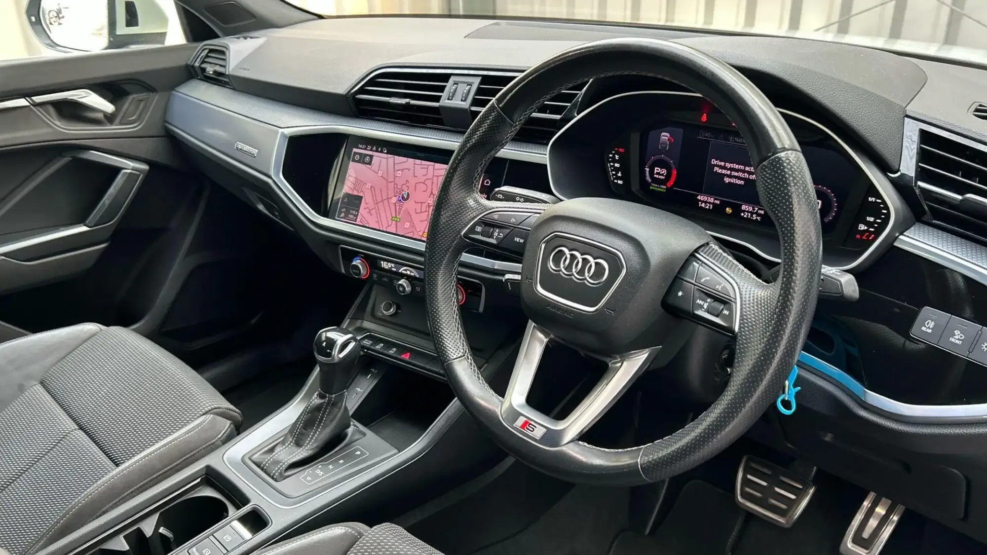 Audi Q3 Image 10