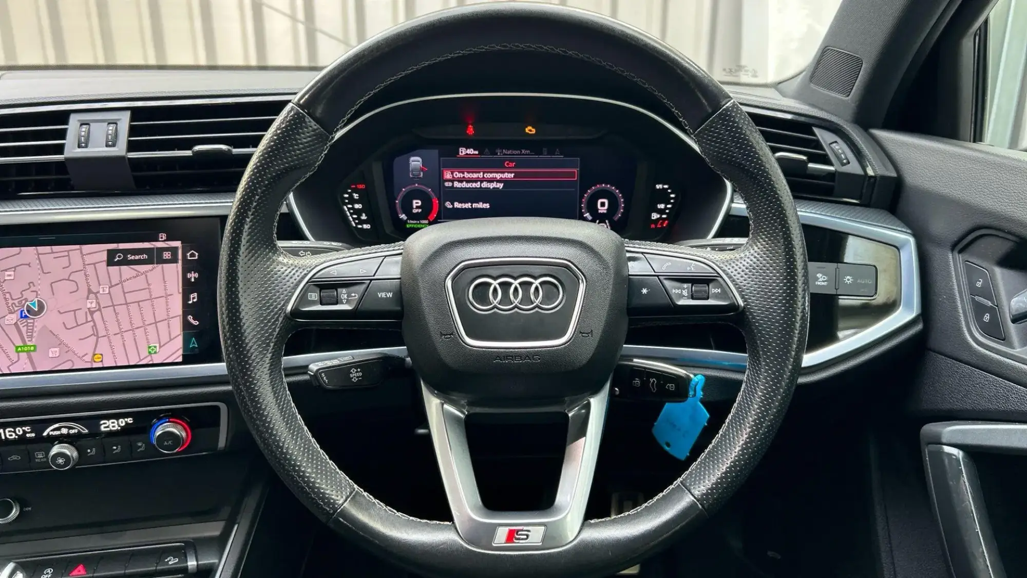 Audi Q3 Image 12