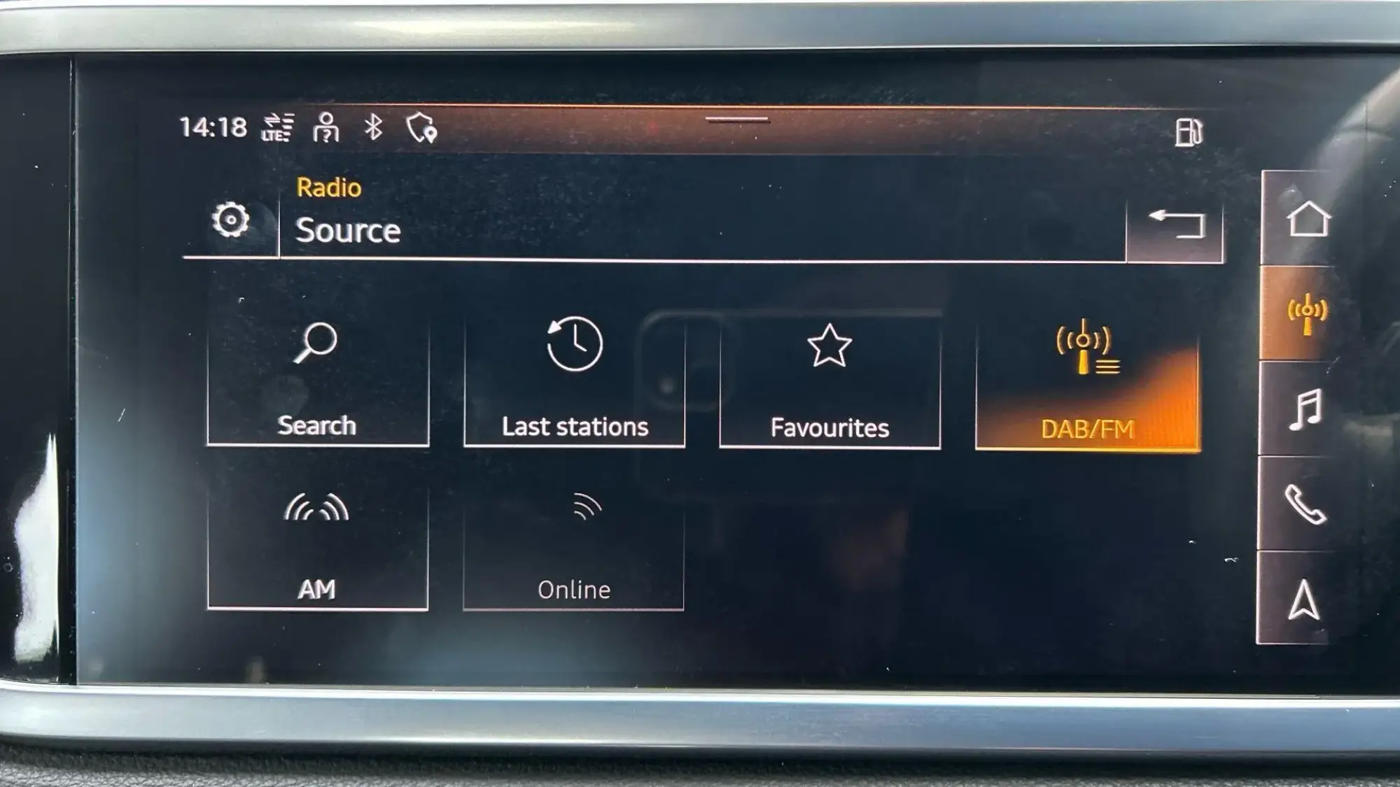 Audi Q3 Image 25