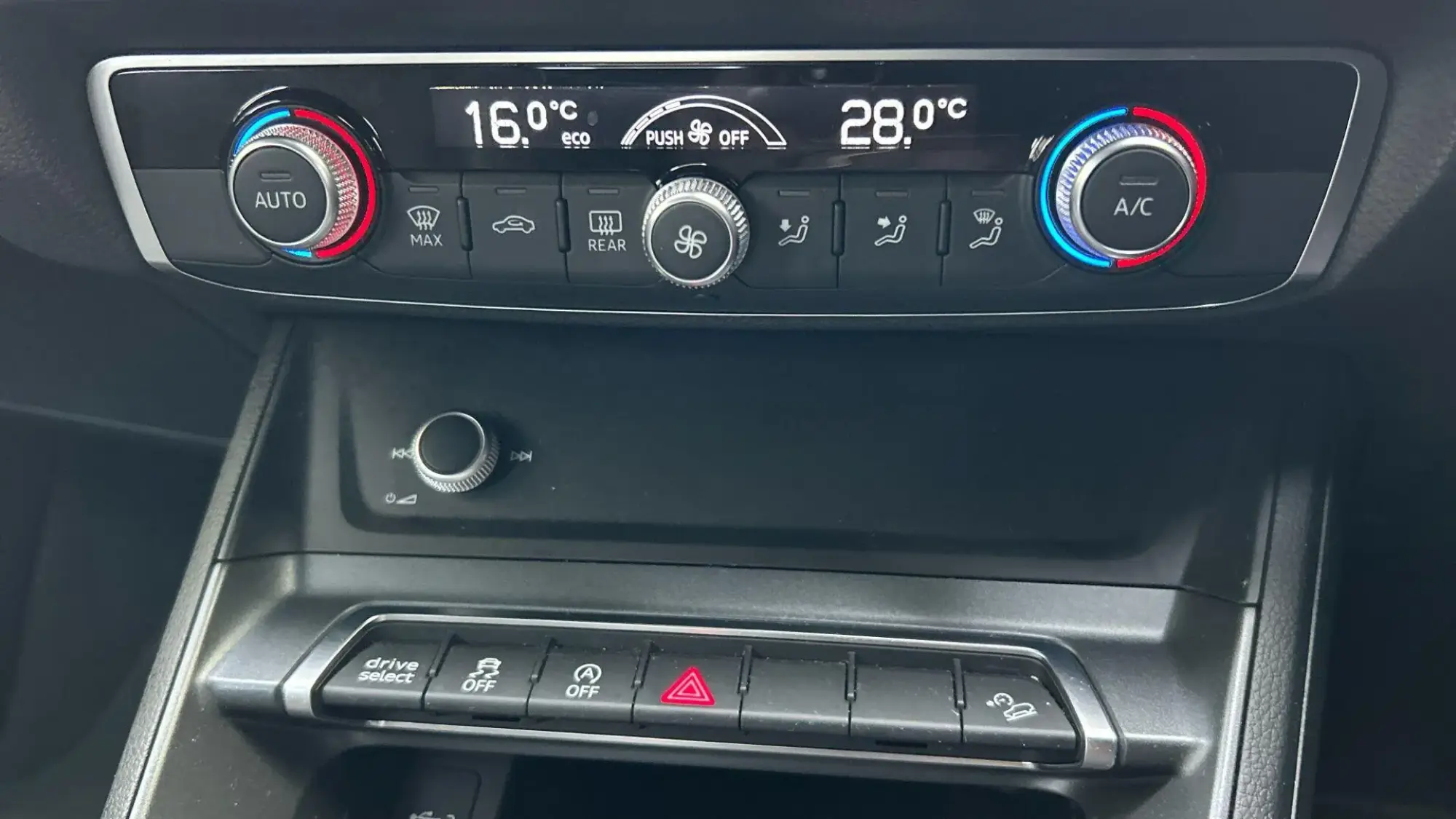 Audi Q3 Image 33