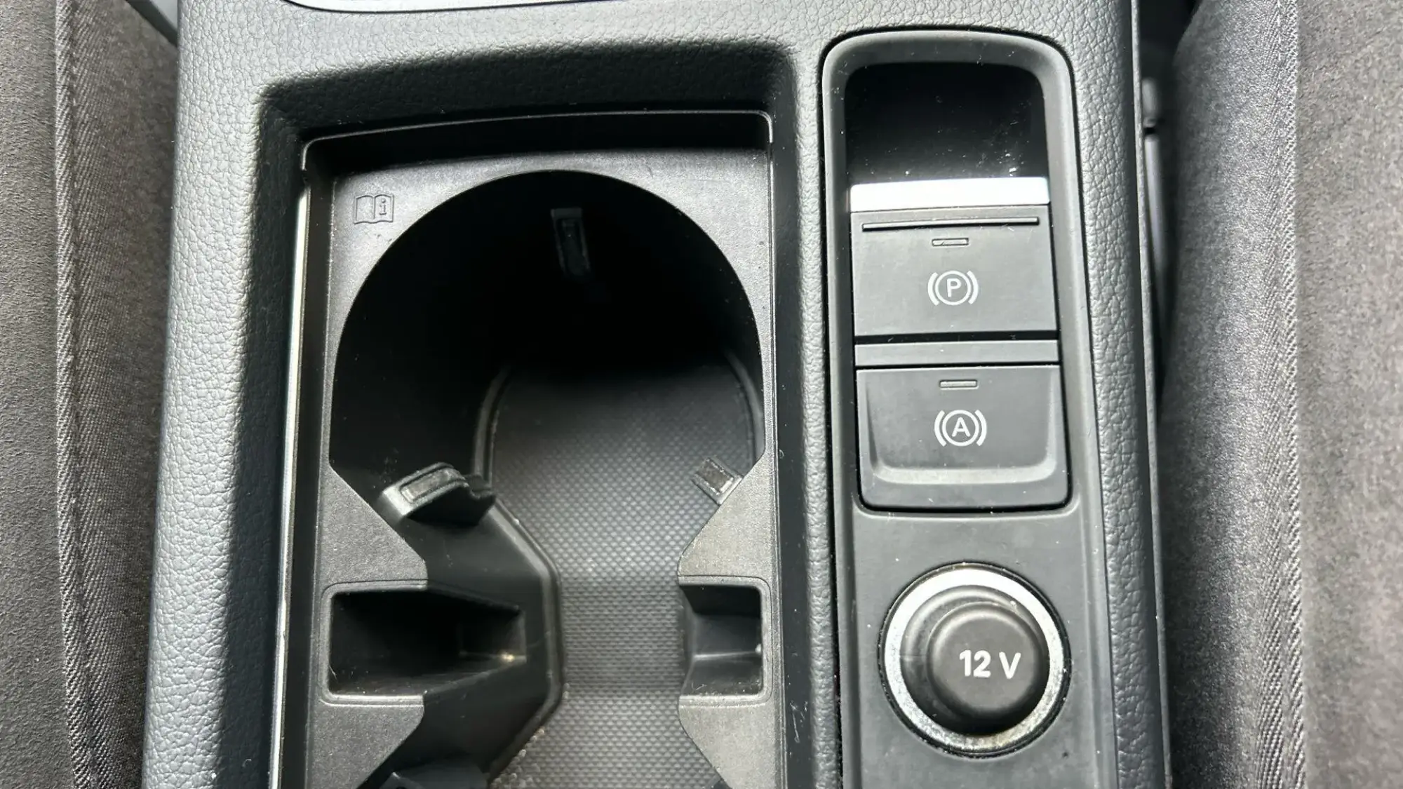 Audi Q3 Image 37
