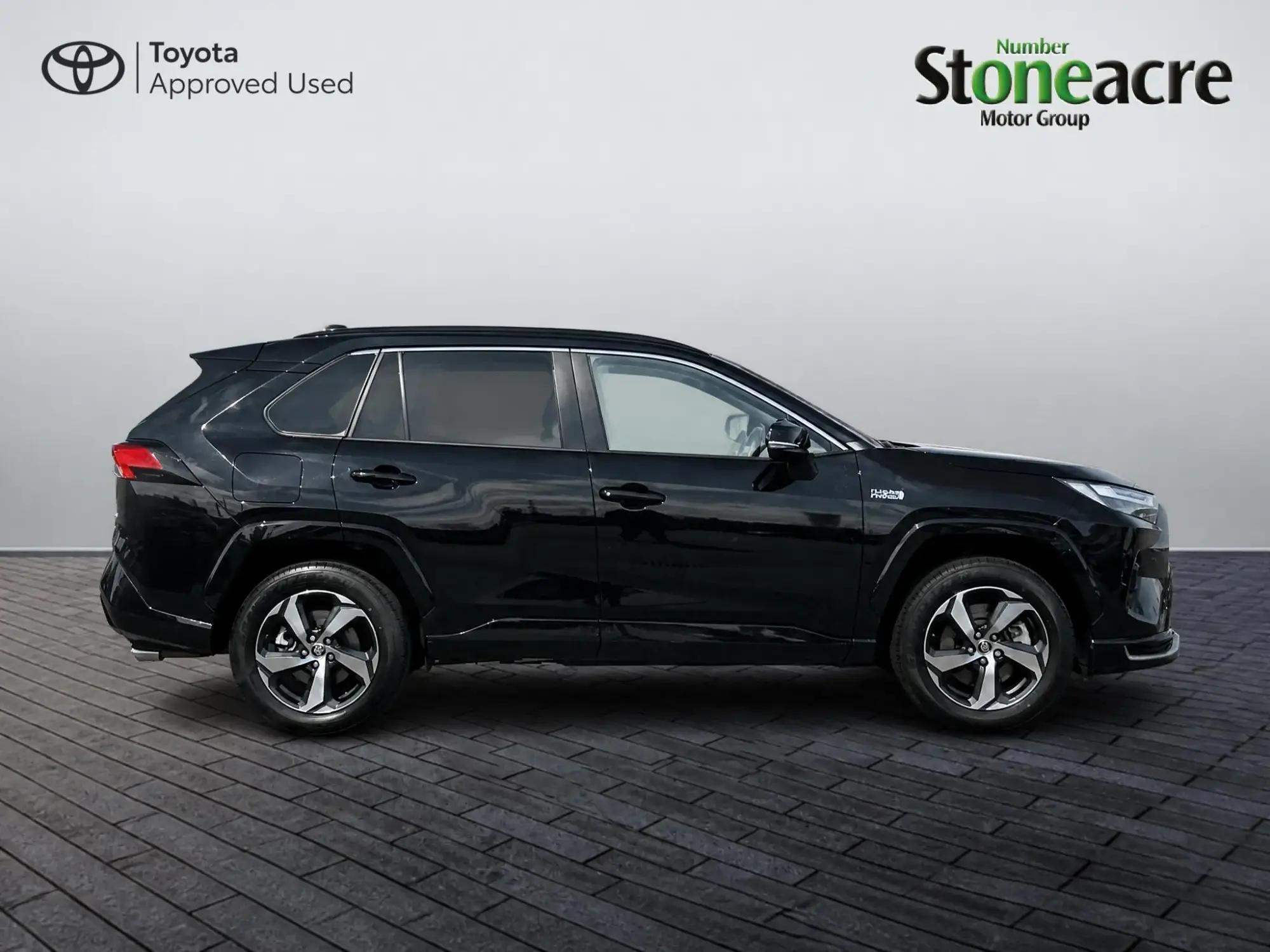 Toyota RAV4 Plug-in Hybrid Image 2
