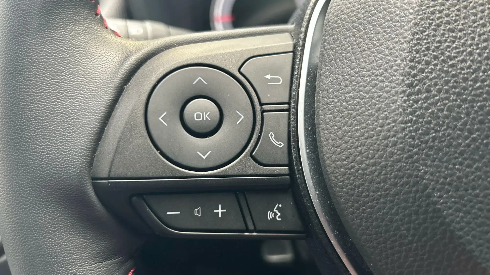 Toyota RAV4 Plug-in Hybrid Image 36