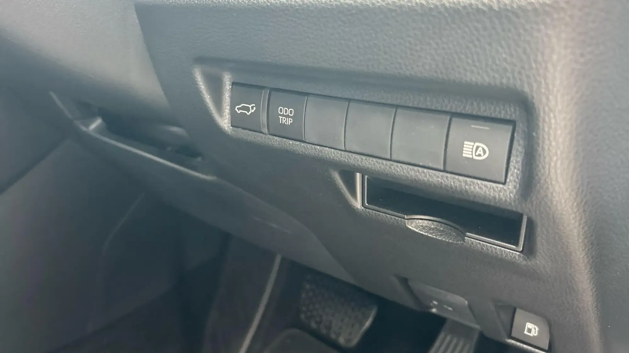 Toyota RAV4 Plug-in Hybrid Image 40