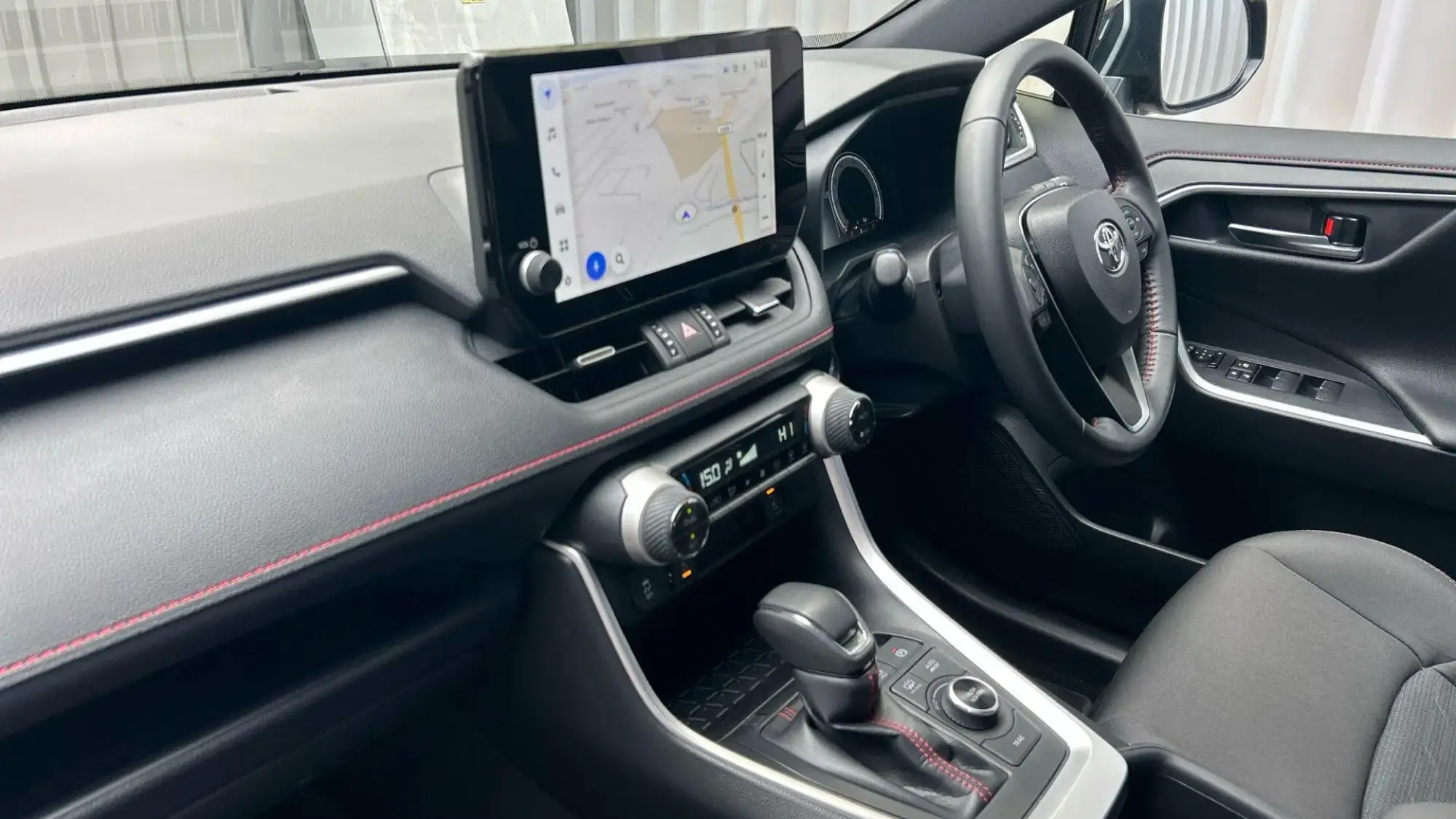 Toyota RAV4 Plug-in Hybrid Image 41