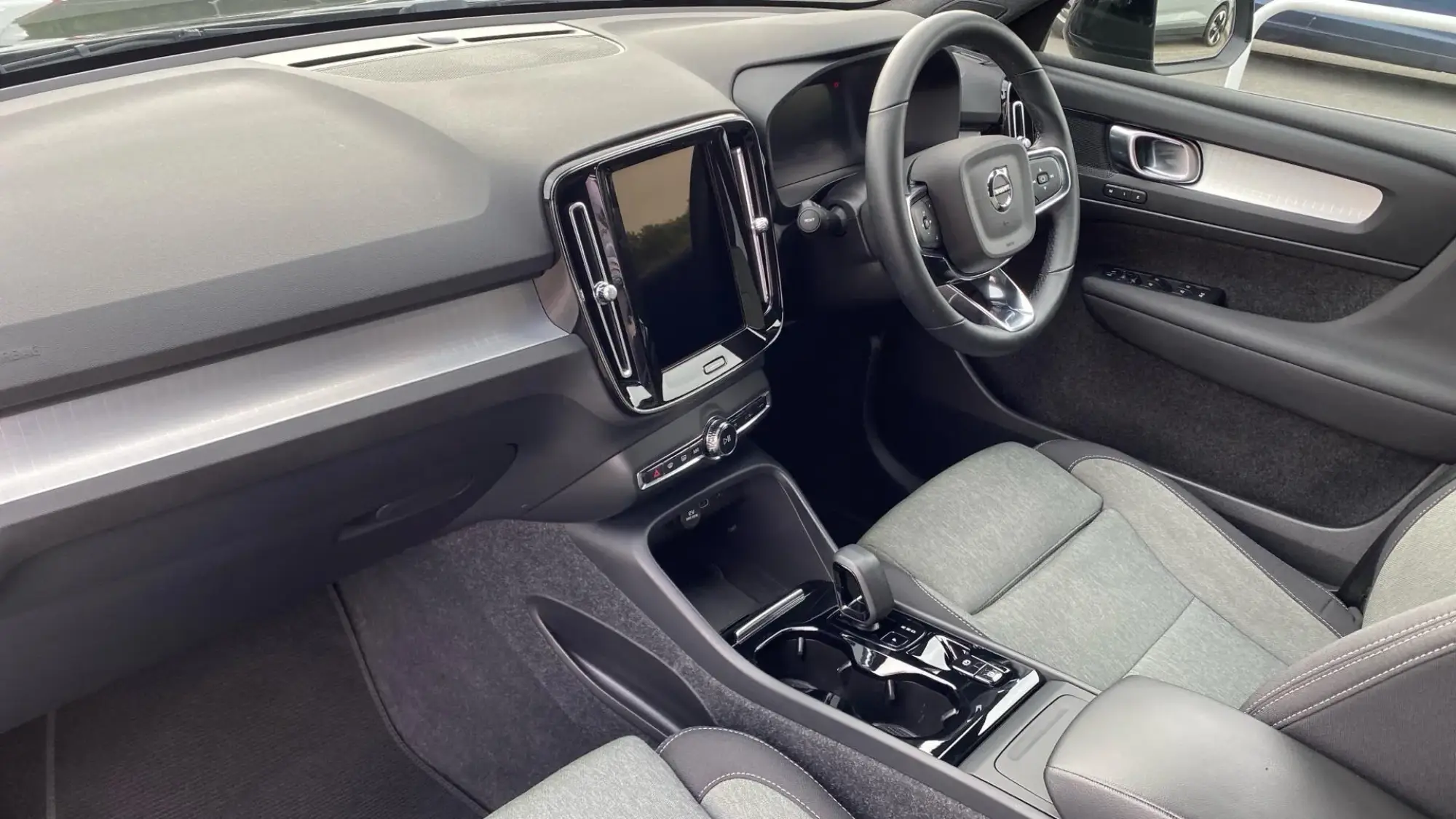 Volvo XC40 Image 12