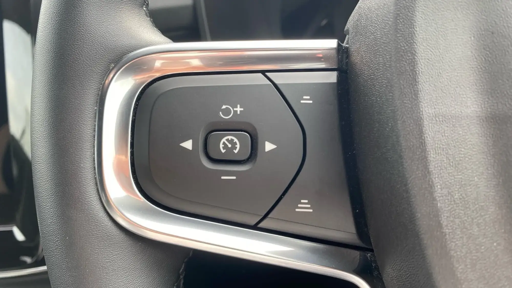 Volvo XC40 Image 16