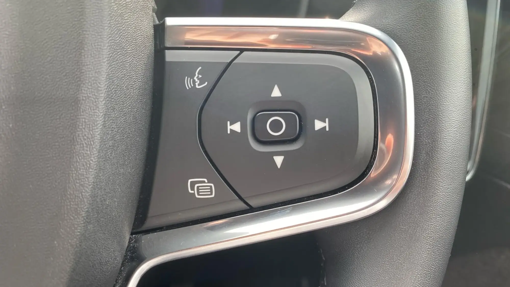 Volvo XC40 Image 17