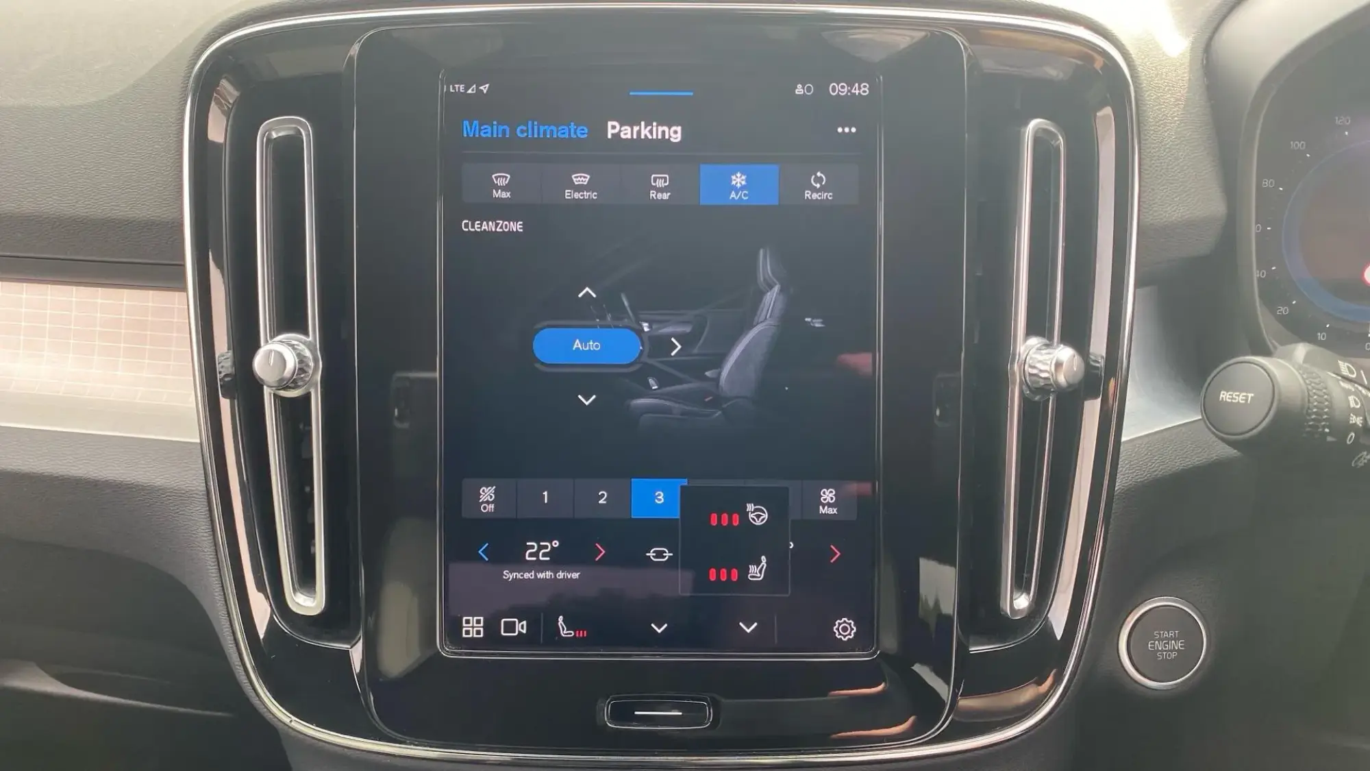 Volvo XC40 Image 28