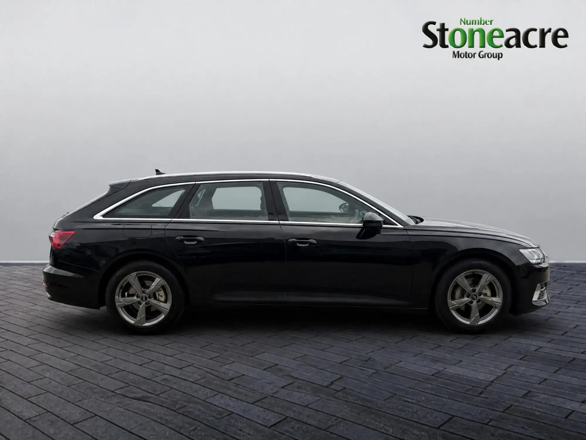 Audi A6 Avant Image 2