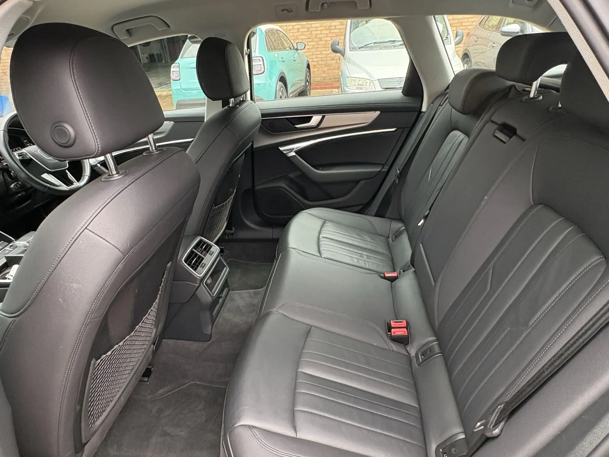 Audi A6 Avant Image 20