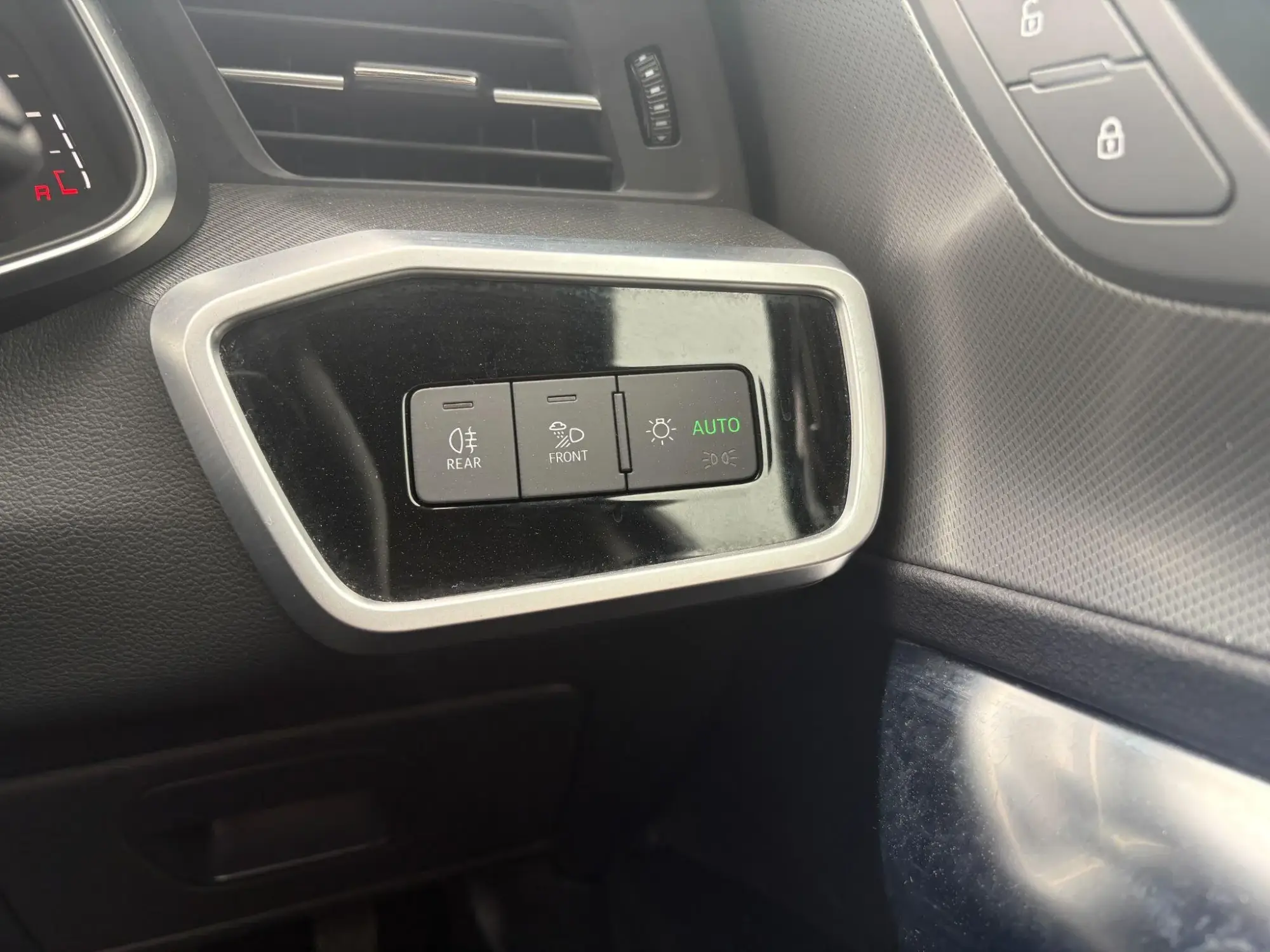 Audi A6 Avant Image 24