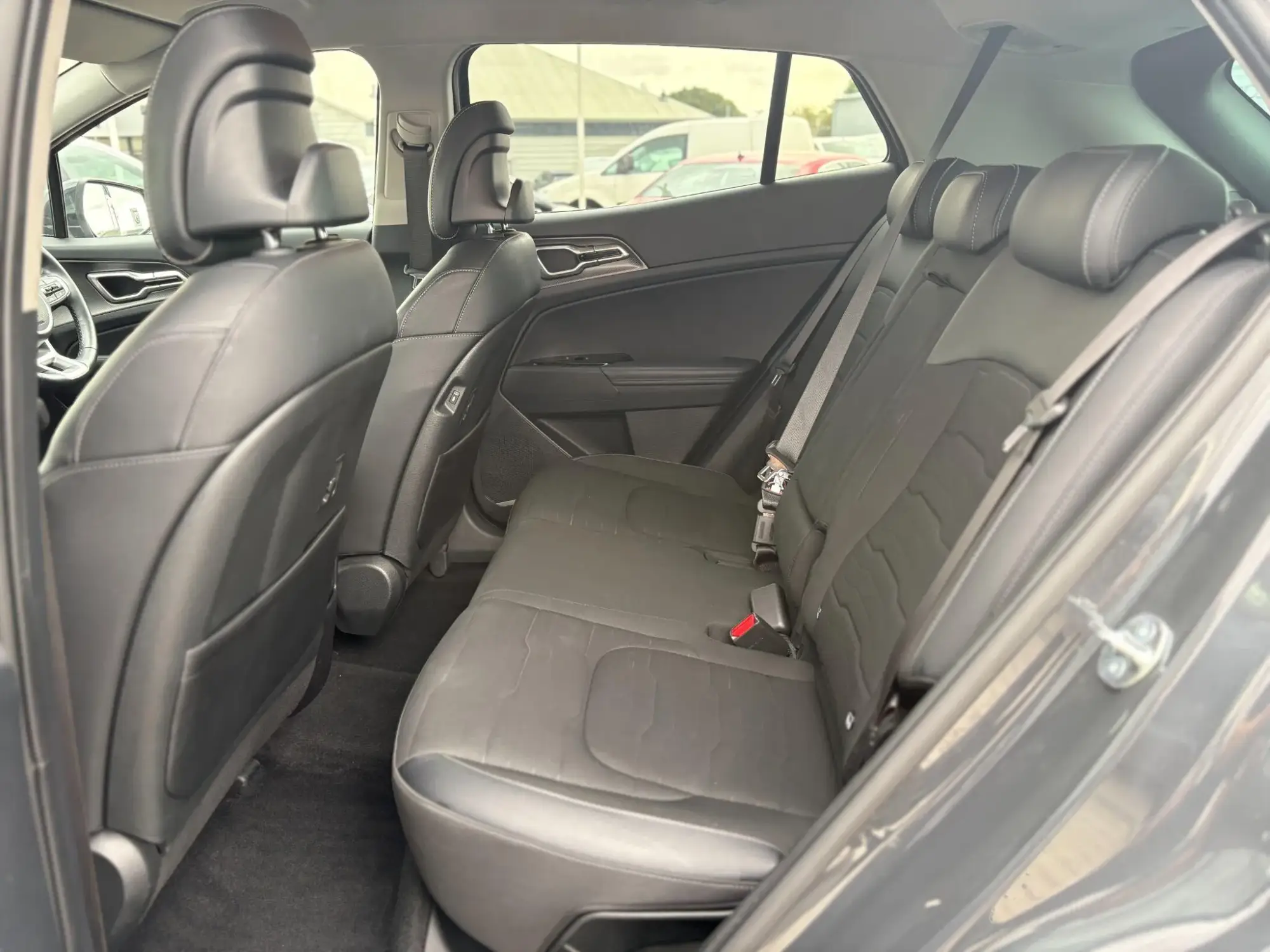 Kia Sportage Plug-In Hybrid Image 14