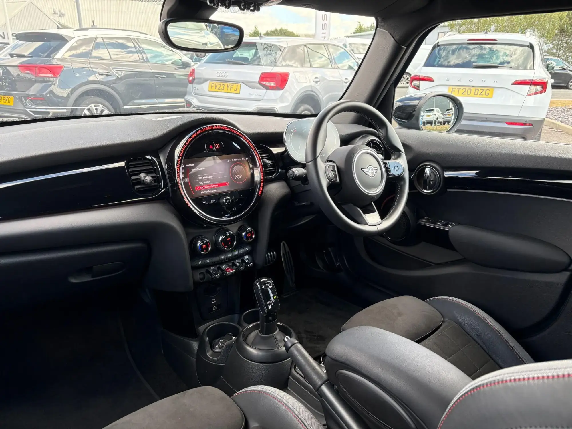 MINI Hatch Image 12 MINI Hatch Image 12
