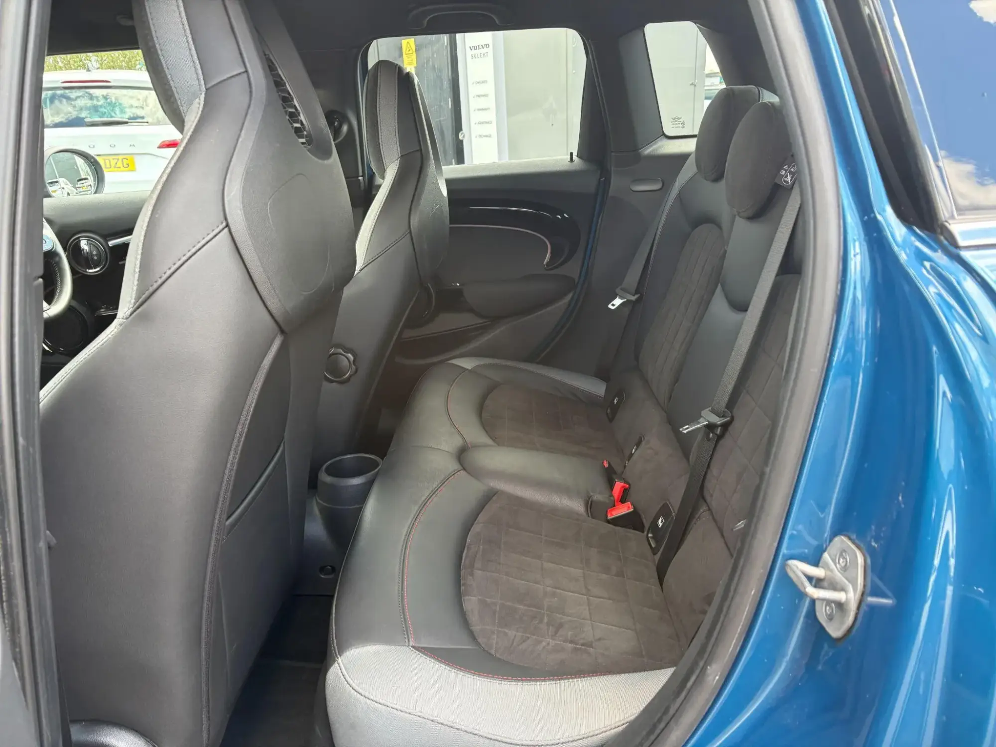 MINI Hatch Image 15 MINI Hatch Image 15