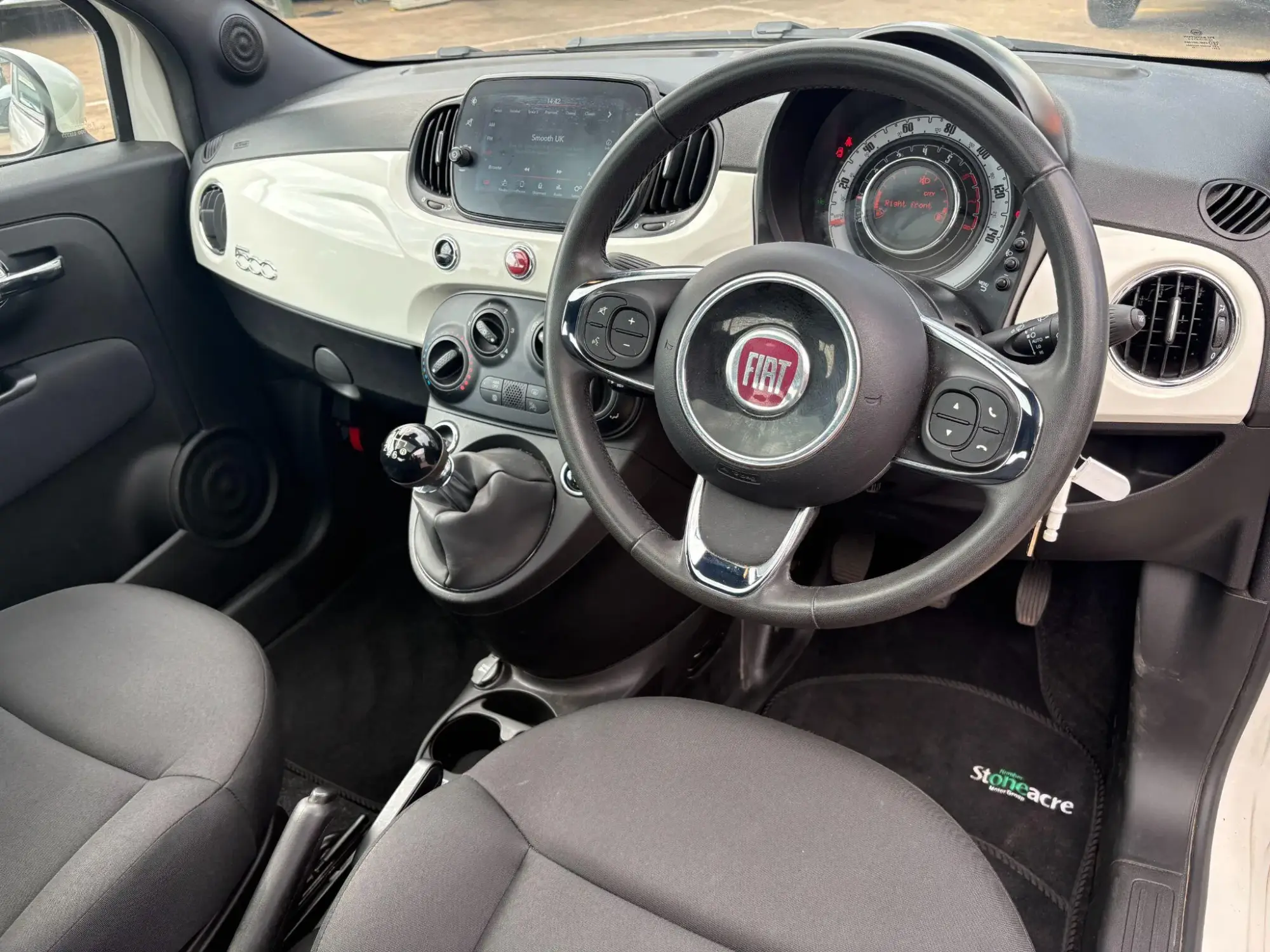 Fiat 500 Hybrid Image 10