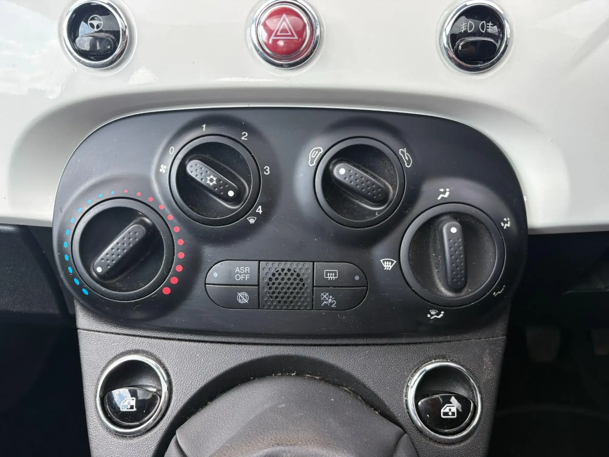Fiat 500 Hybrid Image 12