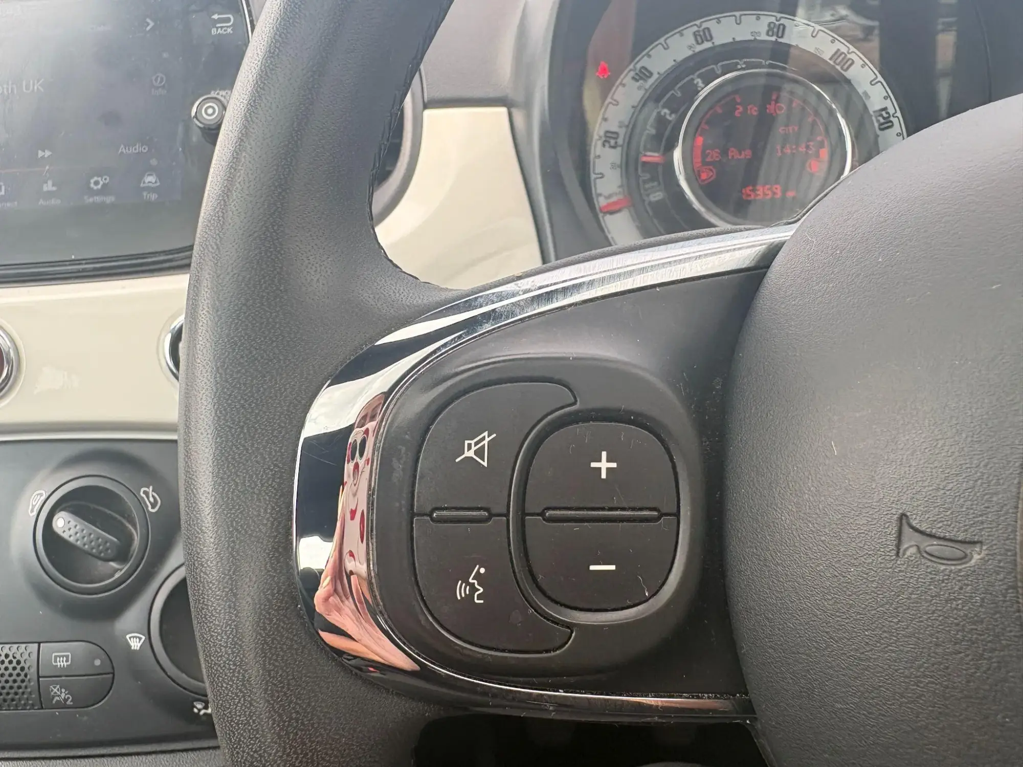 Fiat 500 Hybrid Image 19