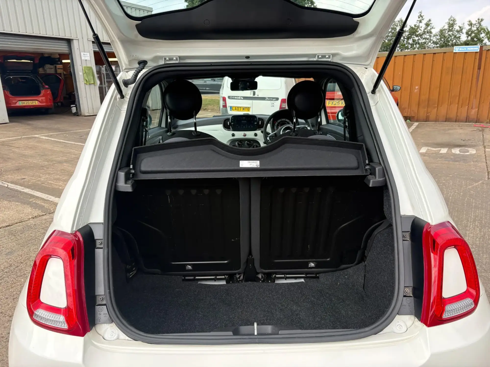 Fiat 500 Hybrid Image 24