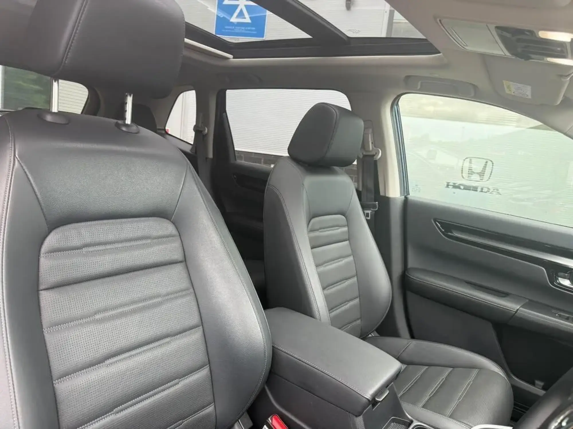Honda CR-V Hybrid Image 11