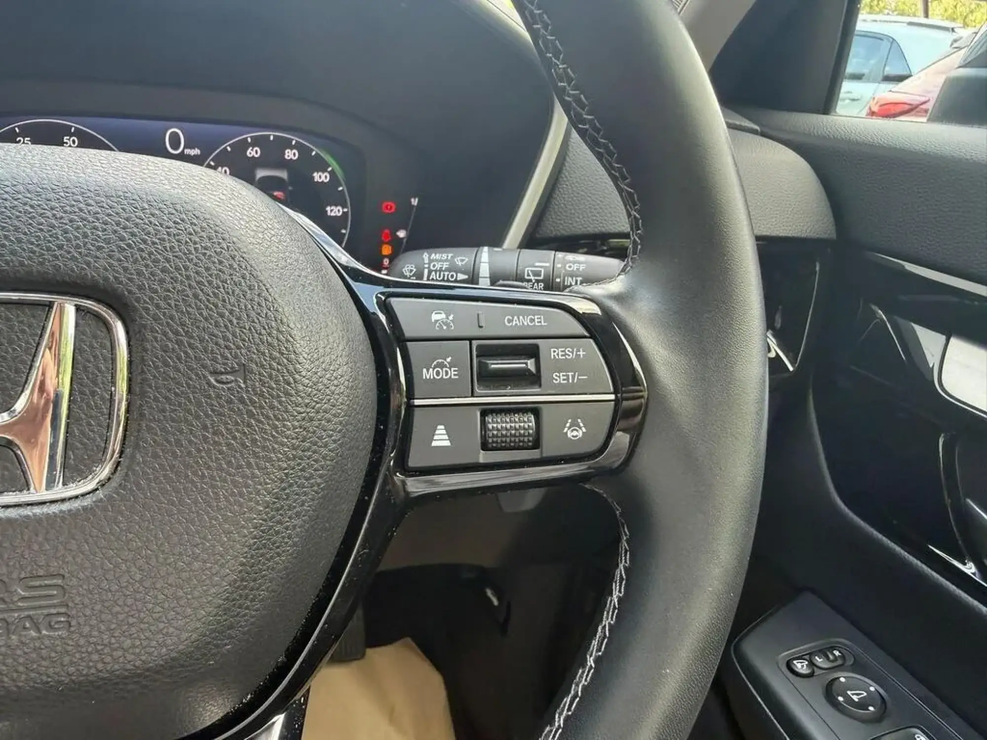 Honda CR-V Hybrid Image 4