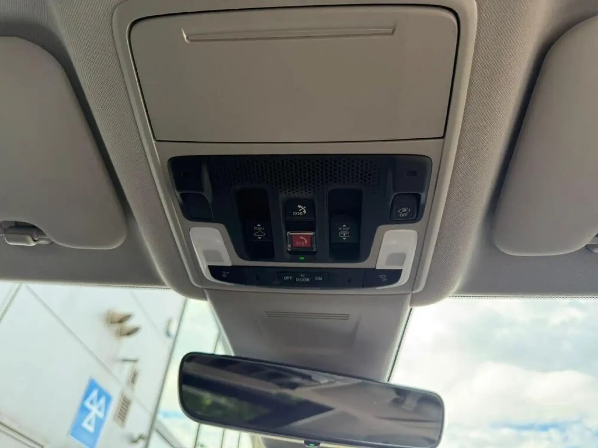 Honda CR-V Hybrid Image 15