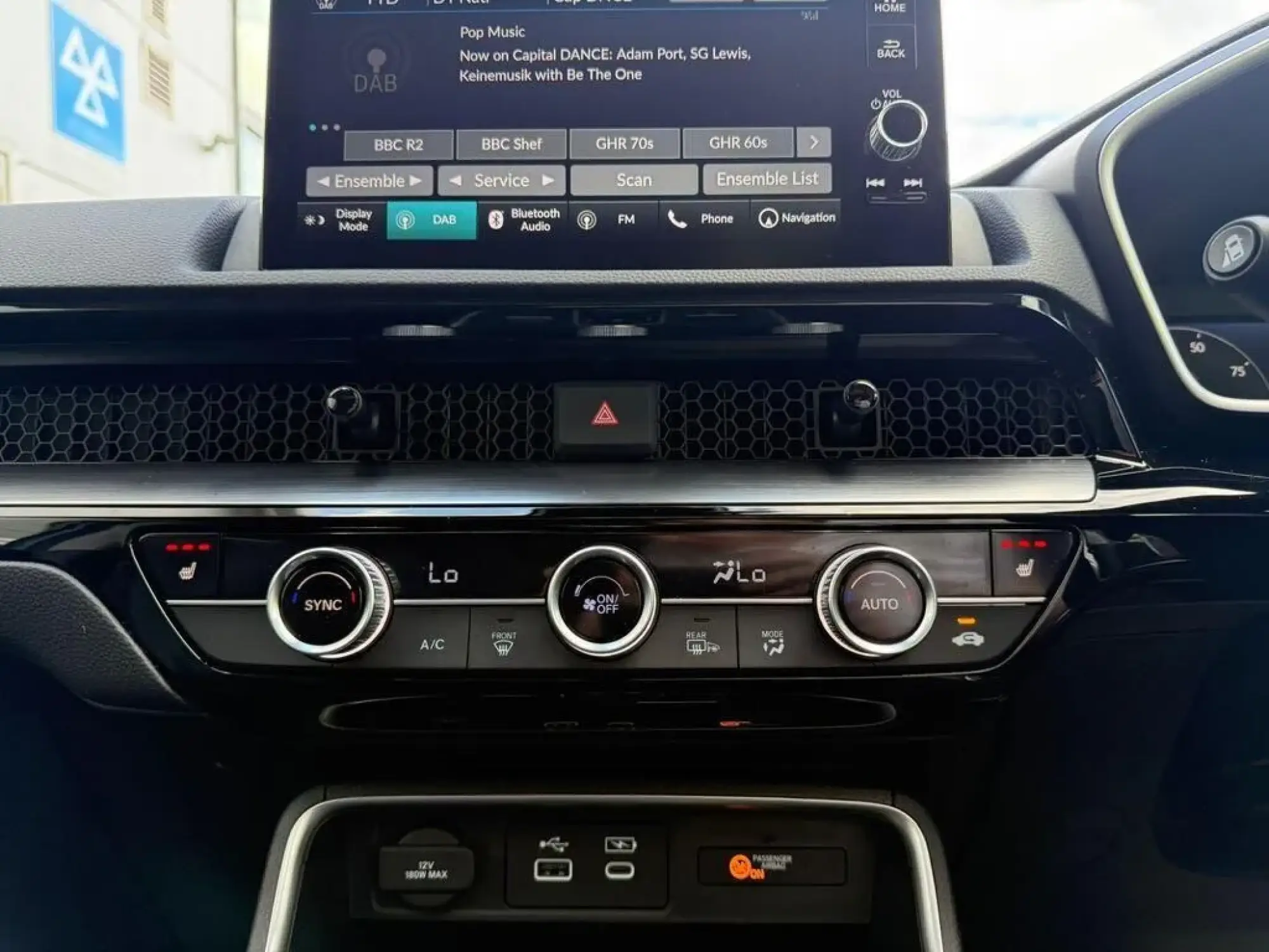 Honda CR-V Hybrid Image 18