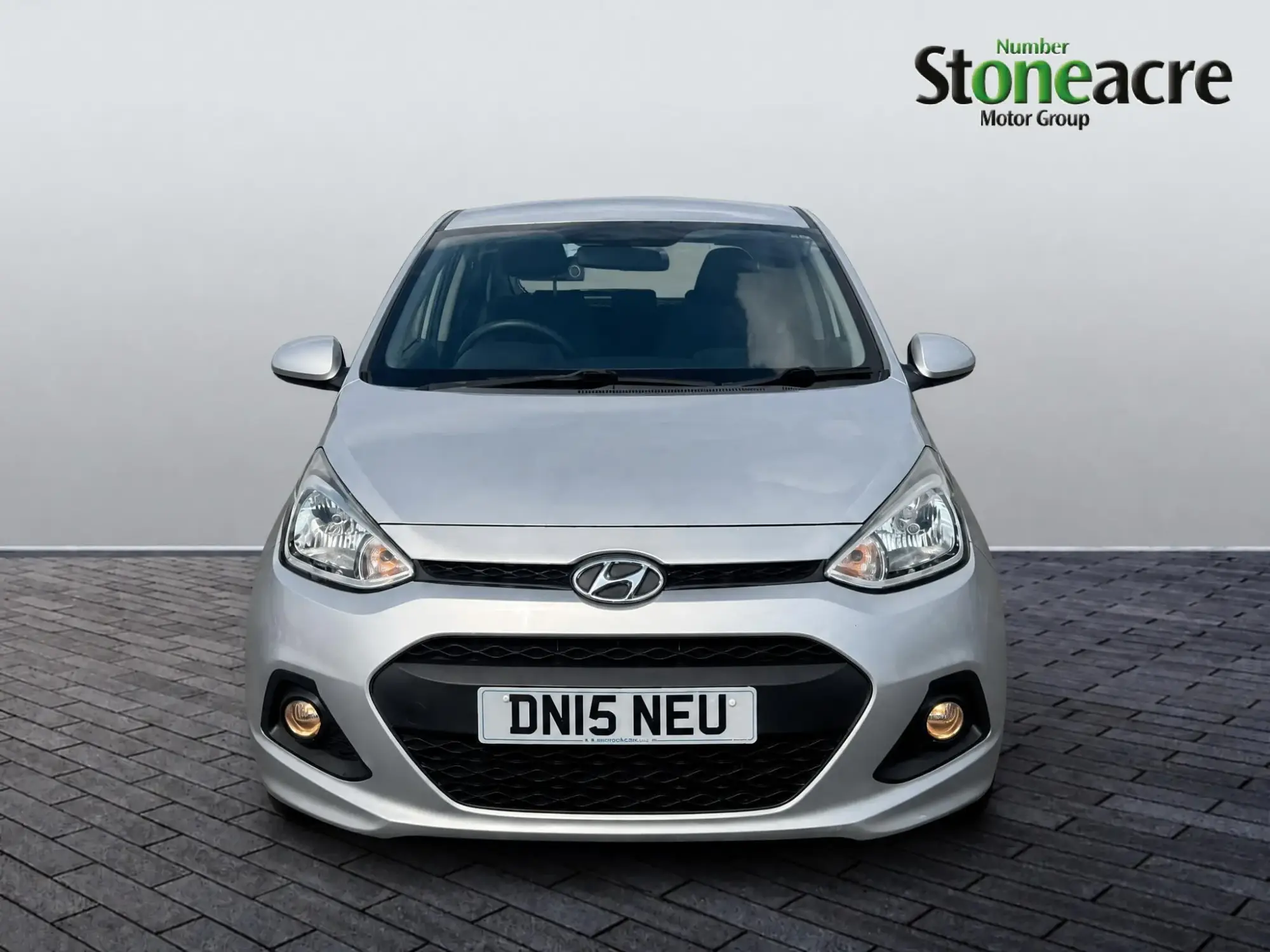 Hyundai i10 1.0 SE Hatchback 5dr Petrol Manual Euro 5 (66 ps) DN15NEU Image 2 Hyundai i10 1.0 SE Hatchback 5dr Petrol Manual Euro 5 (66 ps) DN15NEU Image 2