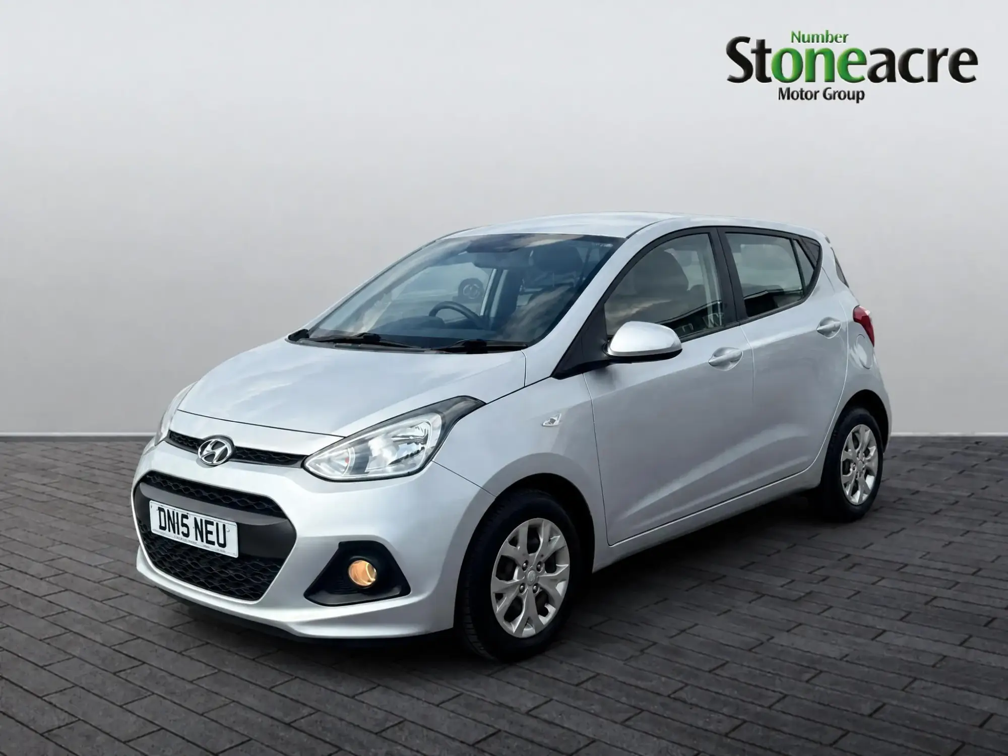 Hyundai i10 1.0 SE Hatchback 5dr Petrol Manual Euro 5 (66 ps) DN15NEU Image 3 Hyundai i10 1.0 SE Hatchback 5dr Petrol Manual Euro 5 (66 ps) DN15NEU Image 3