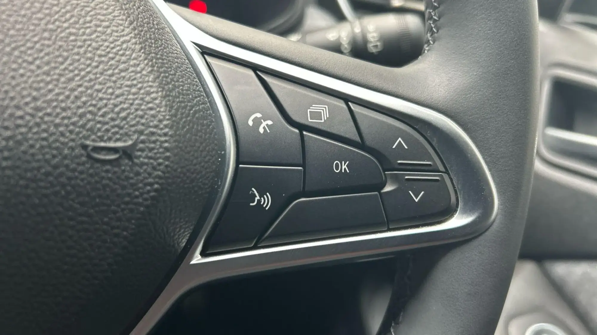 Renault Clio E-Tech Image 40