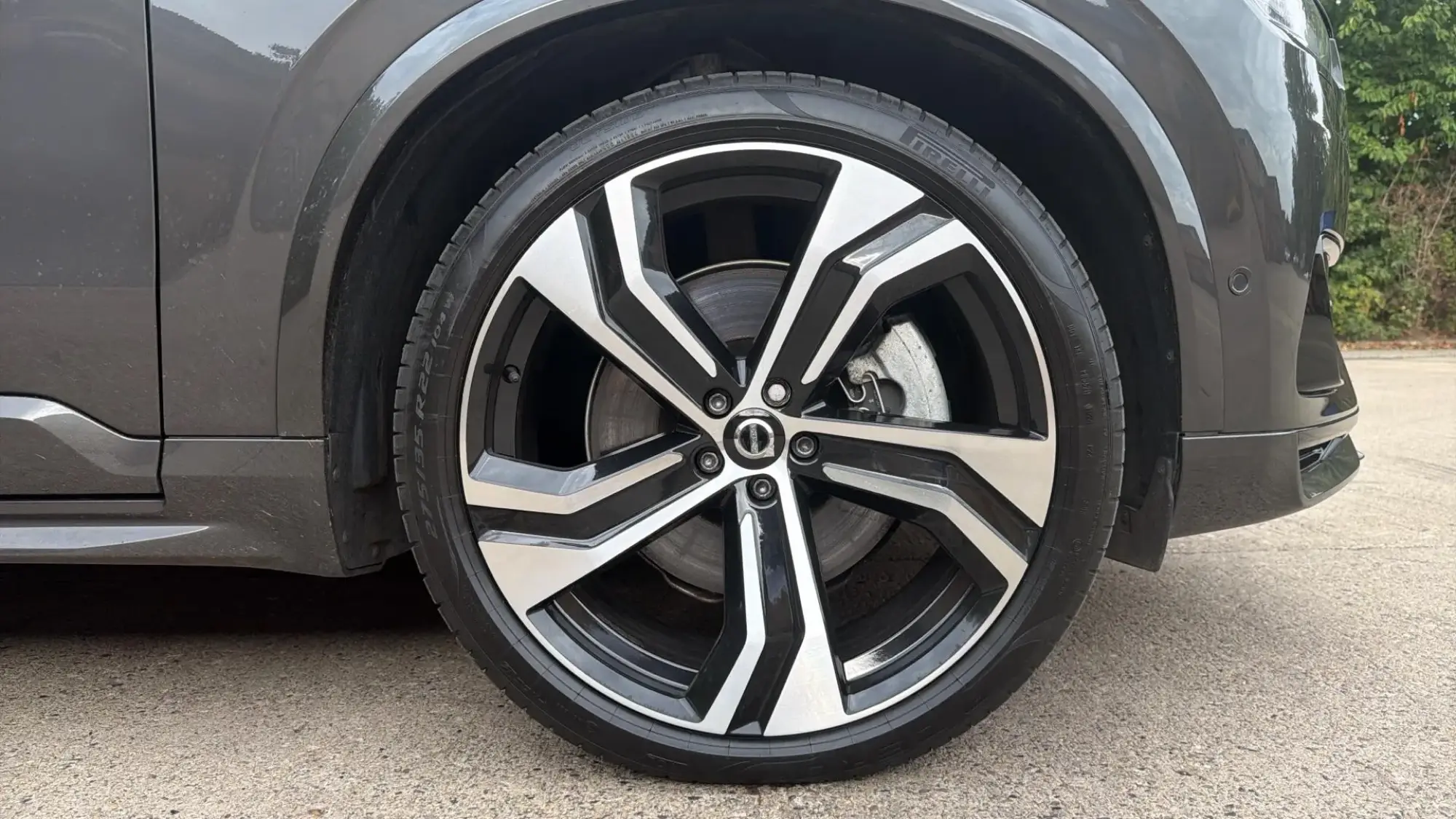 Volvo XC90 Plug-In Hybrid Image 9