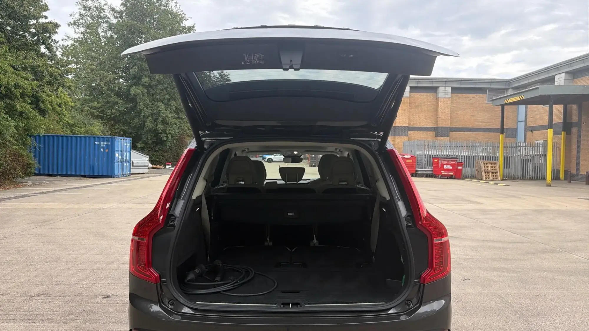 Volvo XC90 Plug-In Hybrid Image 13
