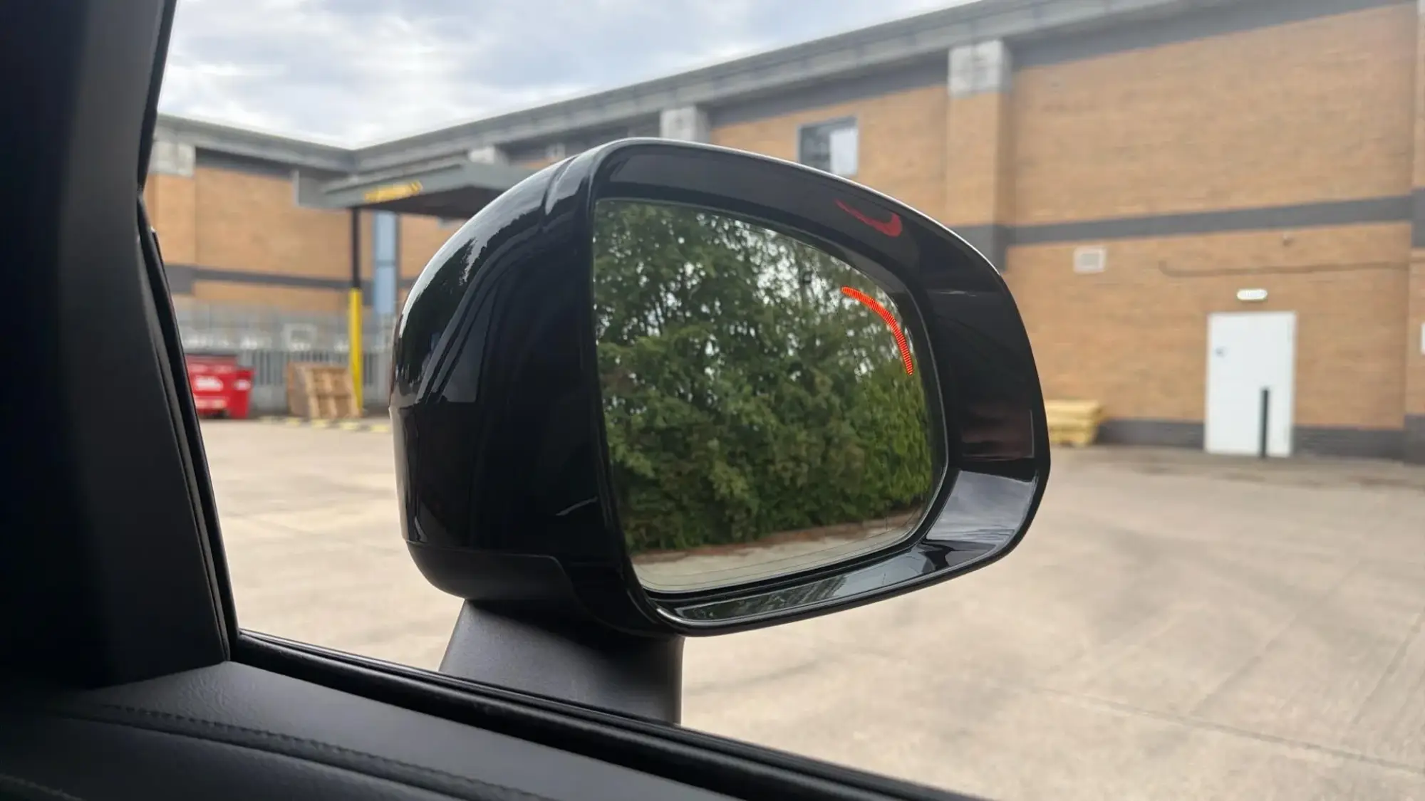 Volvo XC90 Plug-In Hybrid Image 31