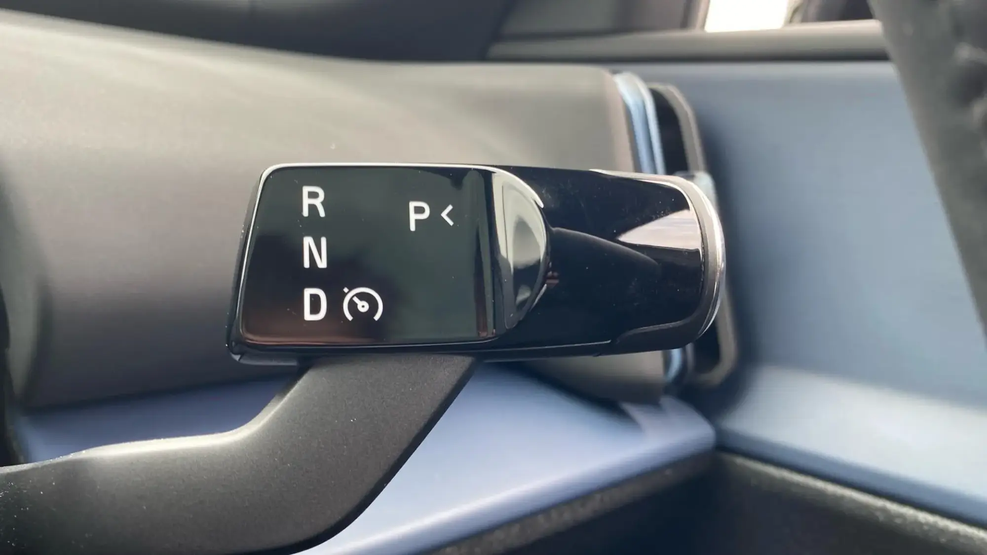 Volvo EX30 Image 18